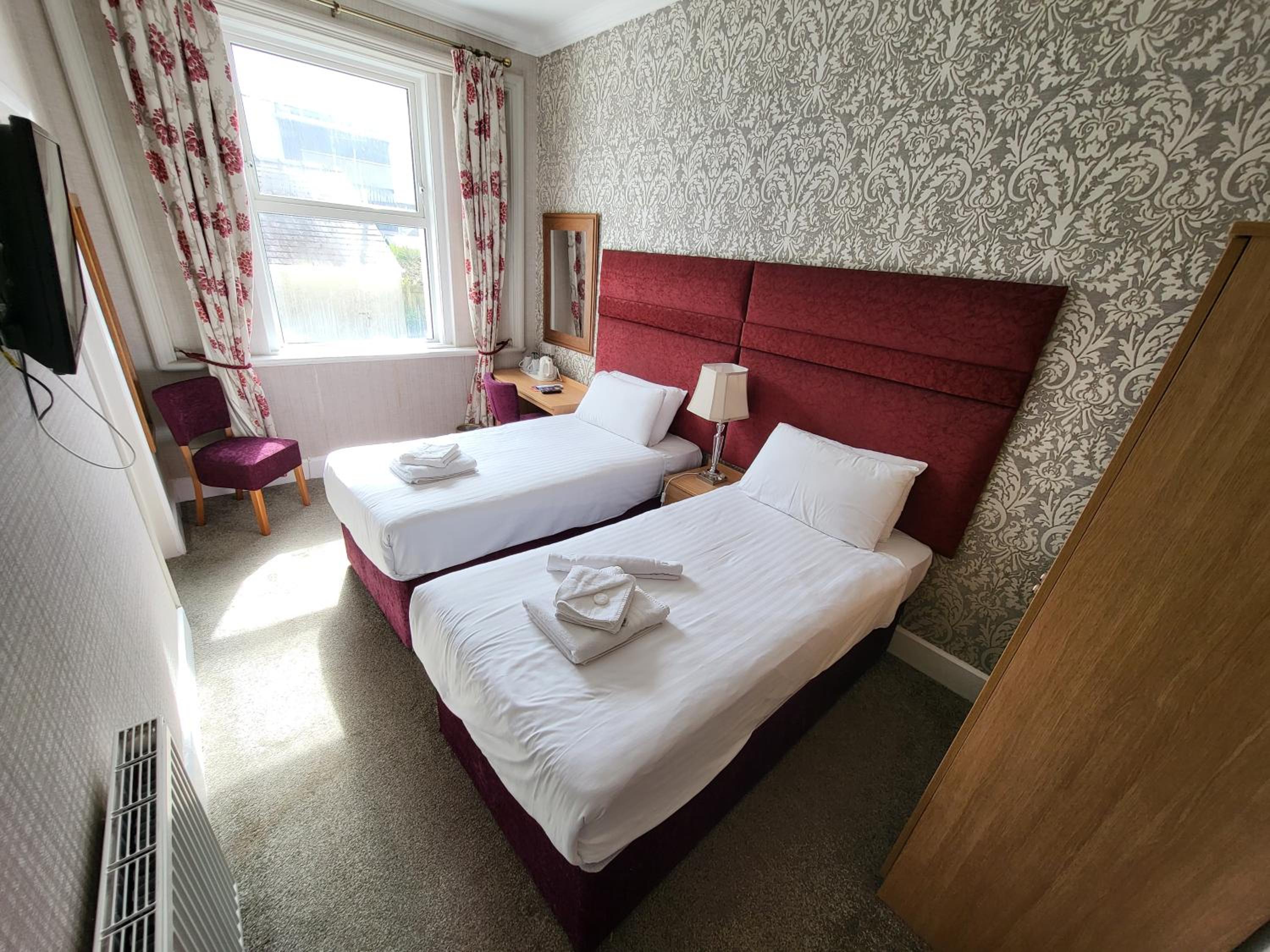 Twin Room with Sea View