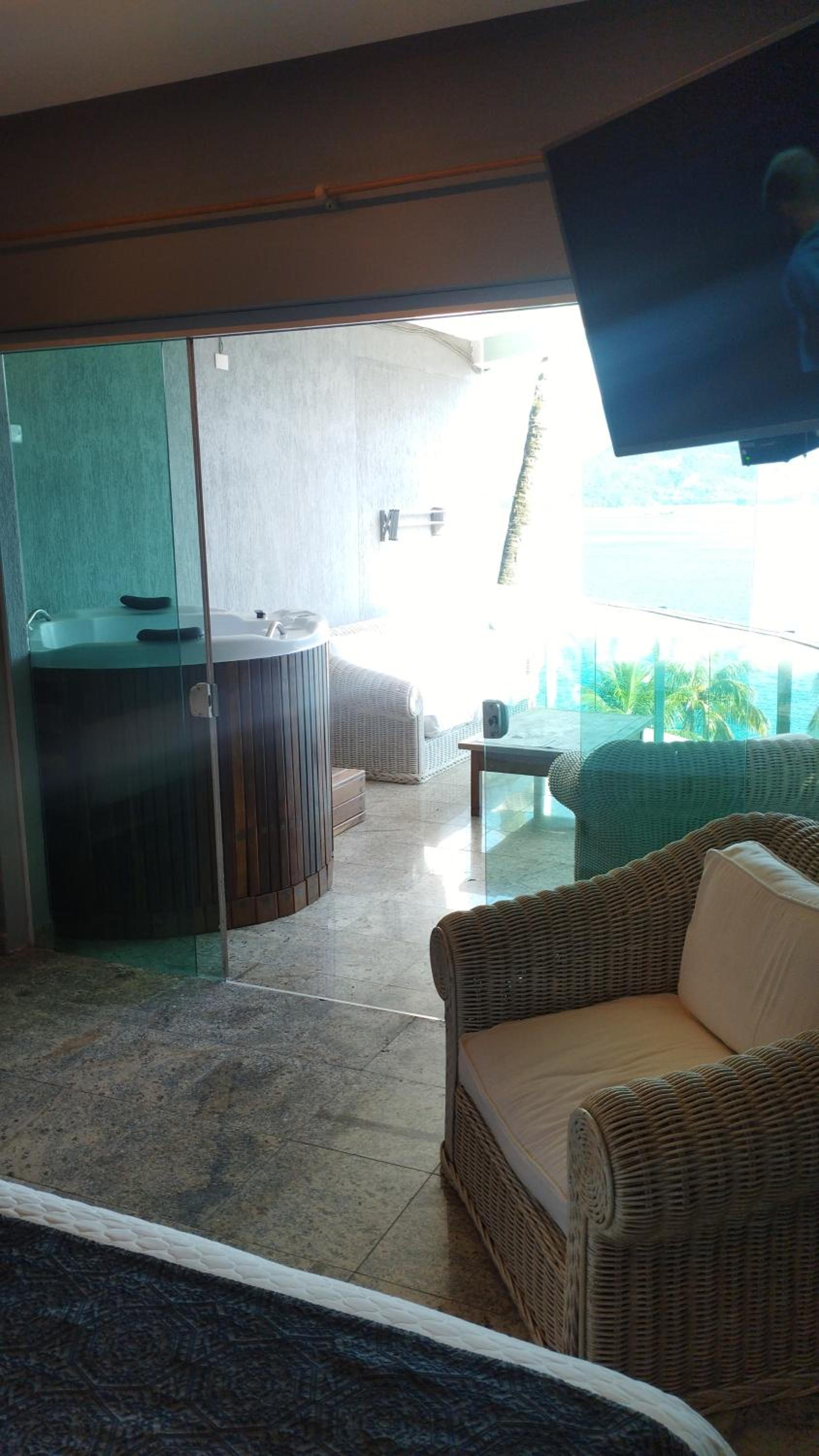 Family Room with Sea View photo 3