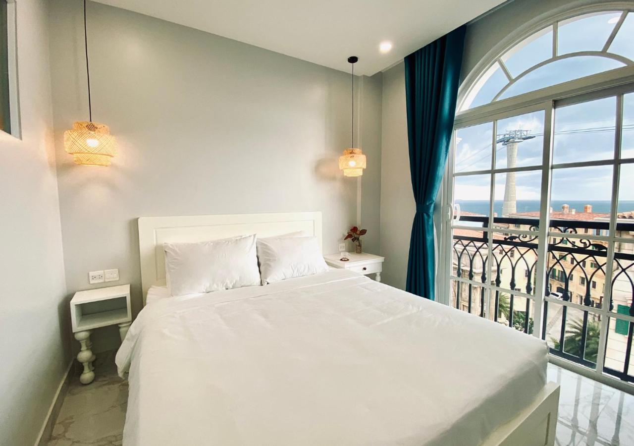 Deluxe Double Room with Sea View photo 2