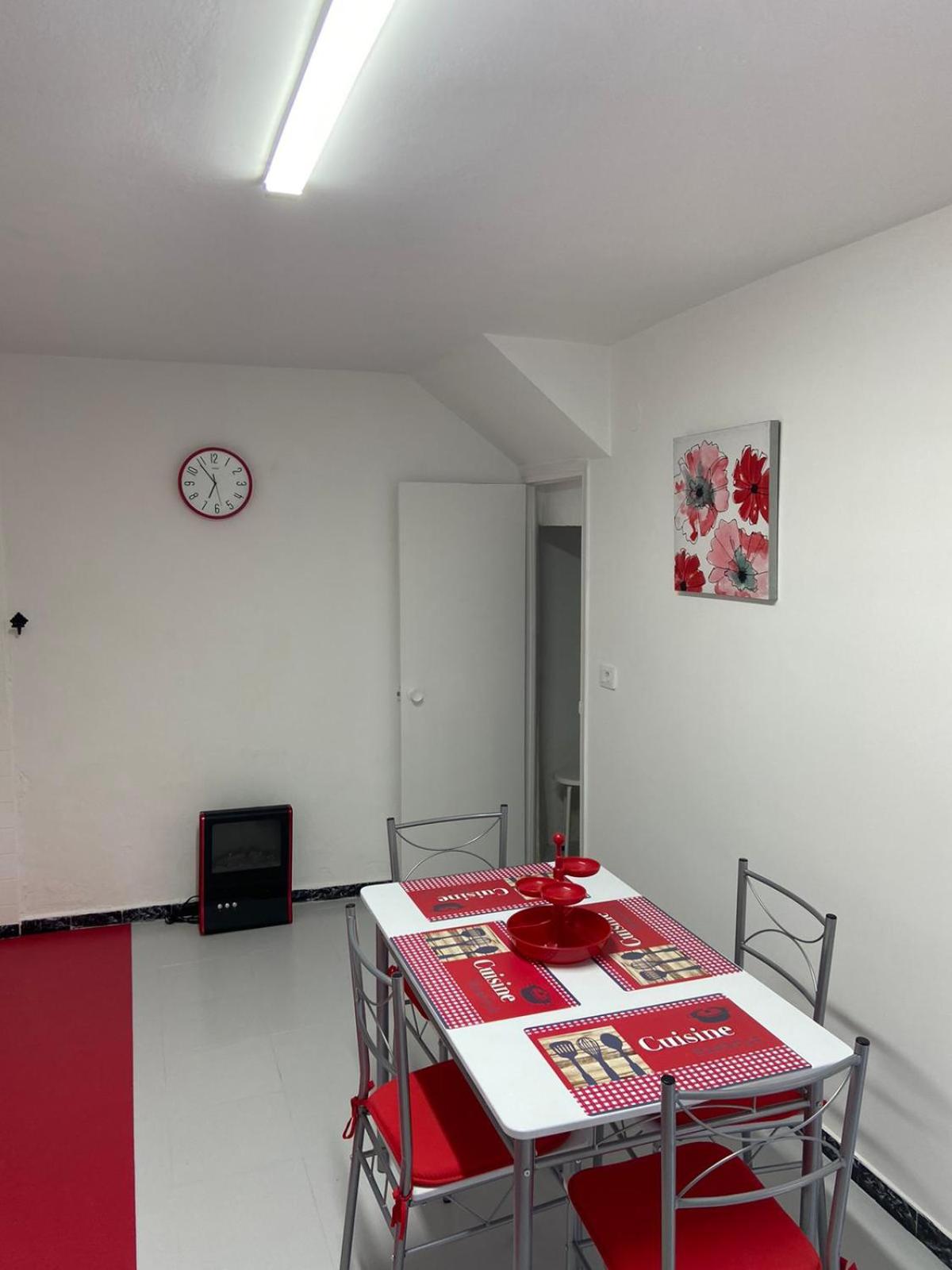 Two-Bedroom House photo 2