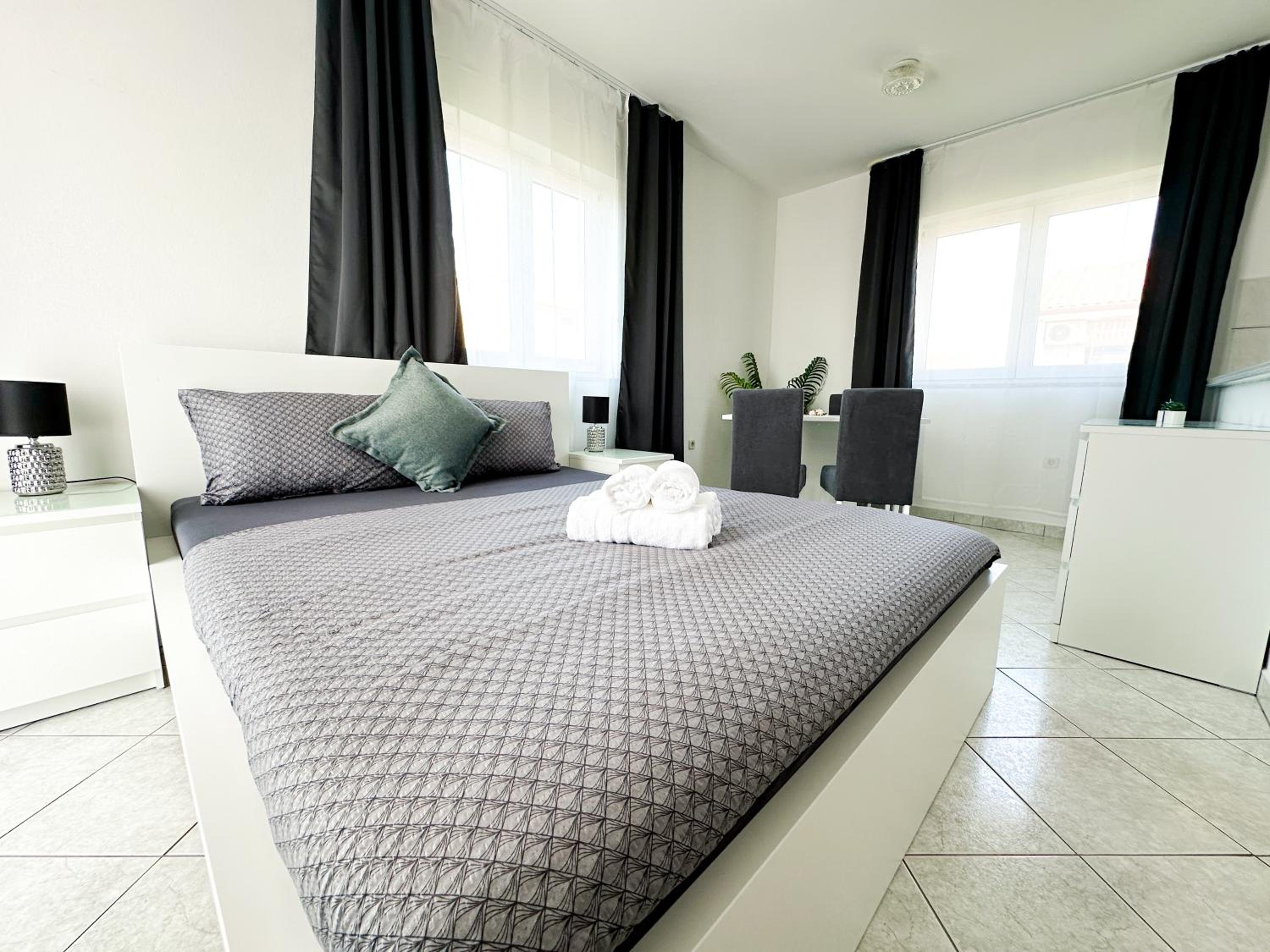 Studio Apartment