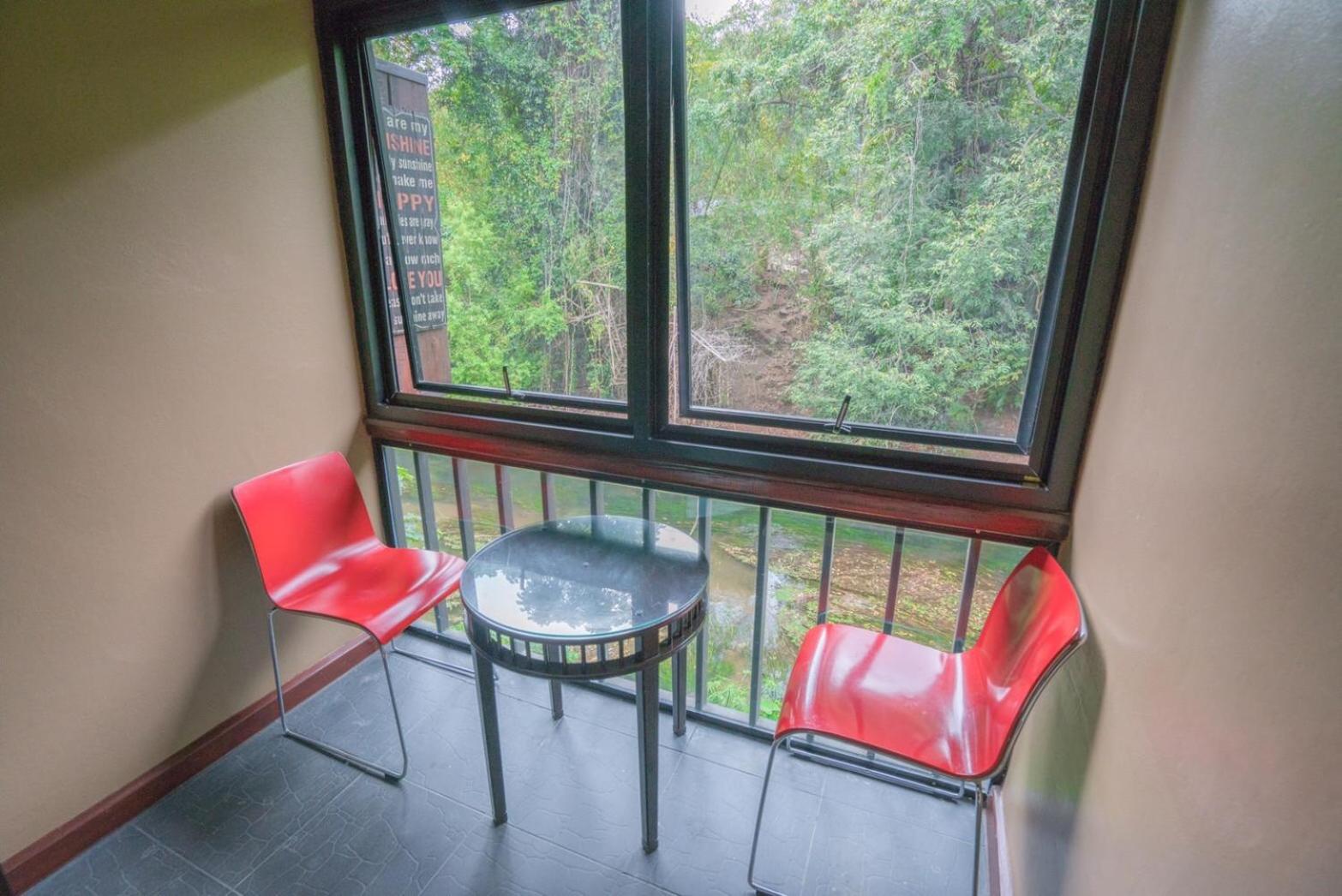 Family Room - Photo 4