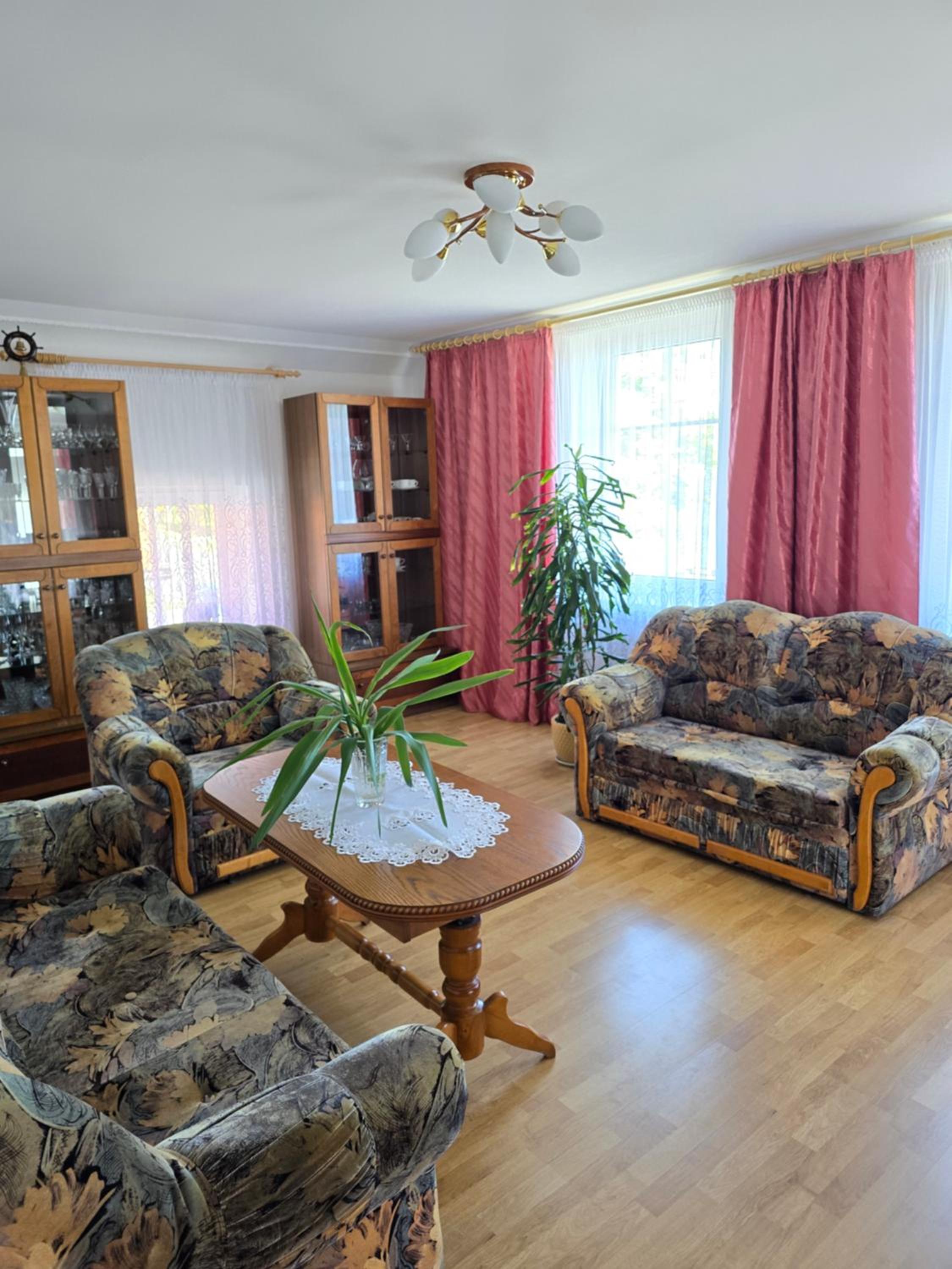 One-Bedroom Apartment photo 2