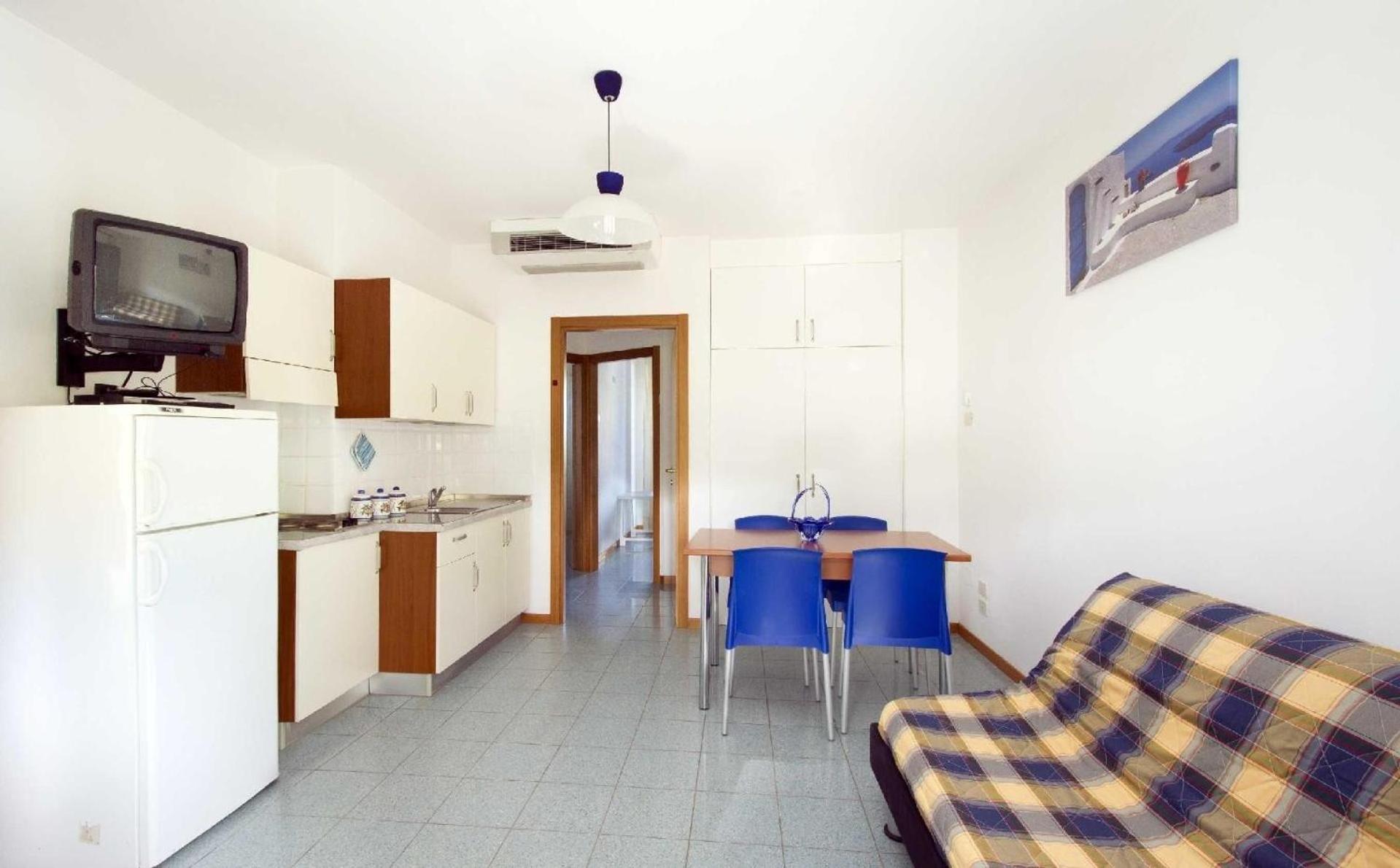 Apartment photo 2