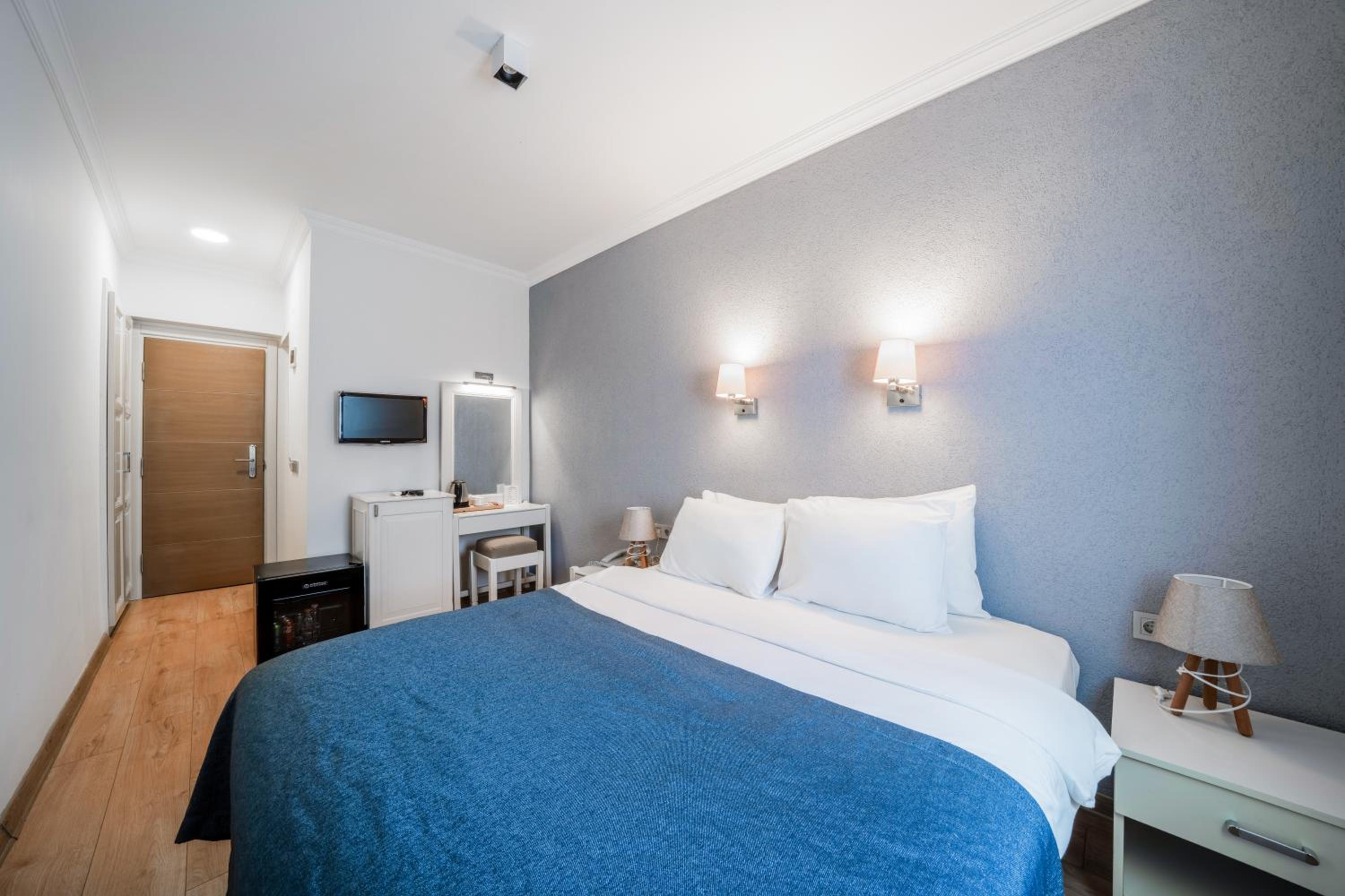 Economy Double Room - Photo 1