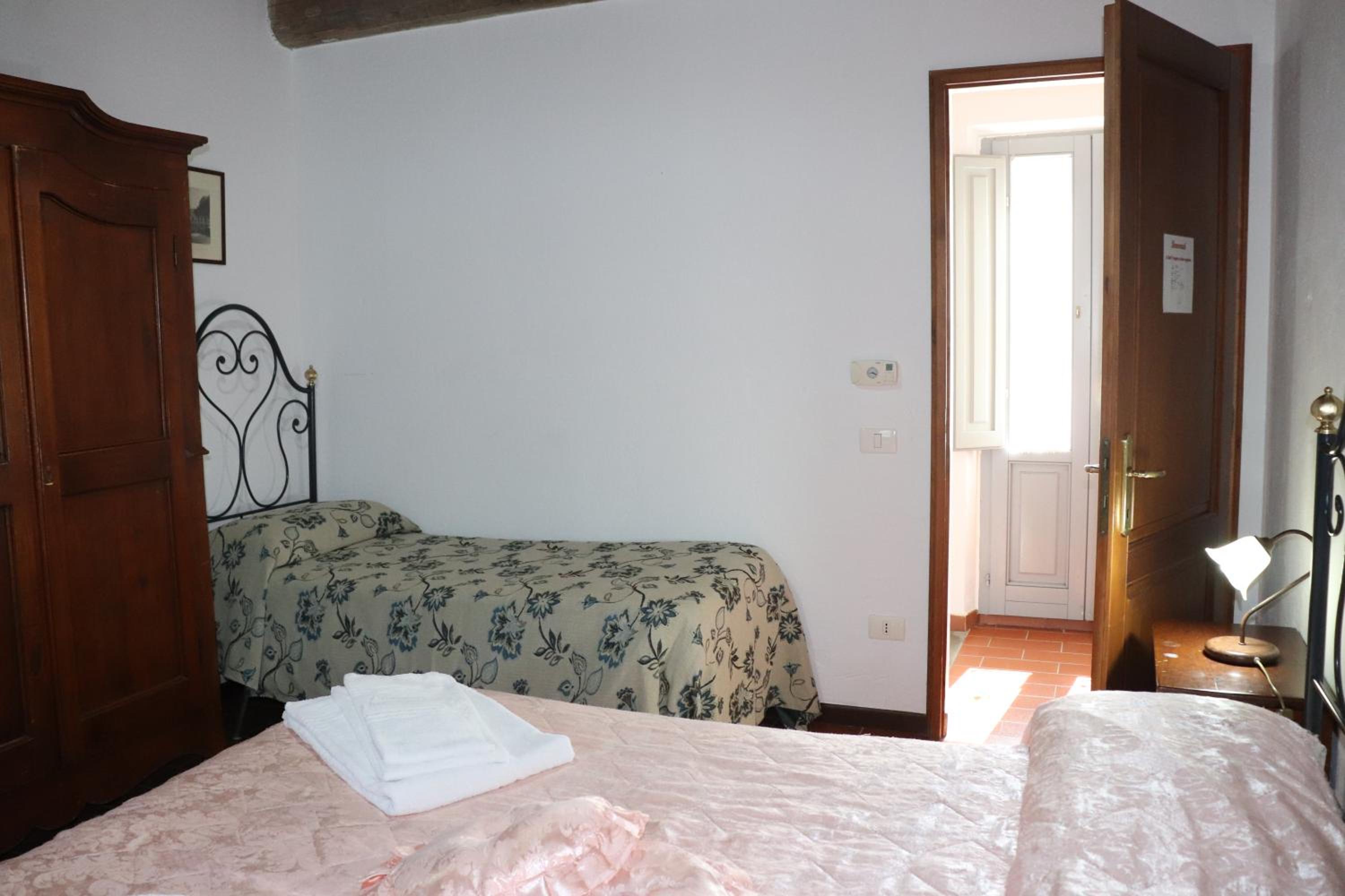Double or Twin Room photo 2
