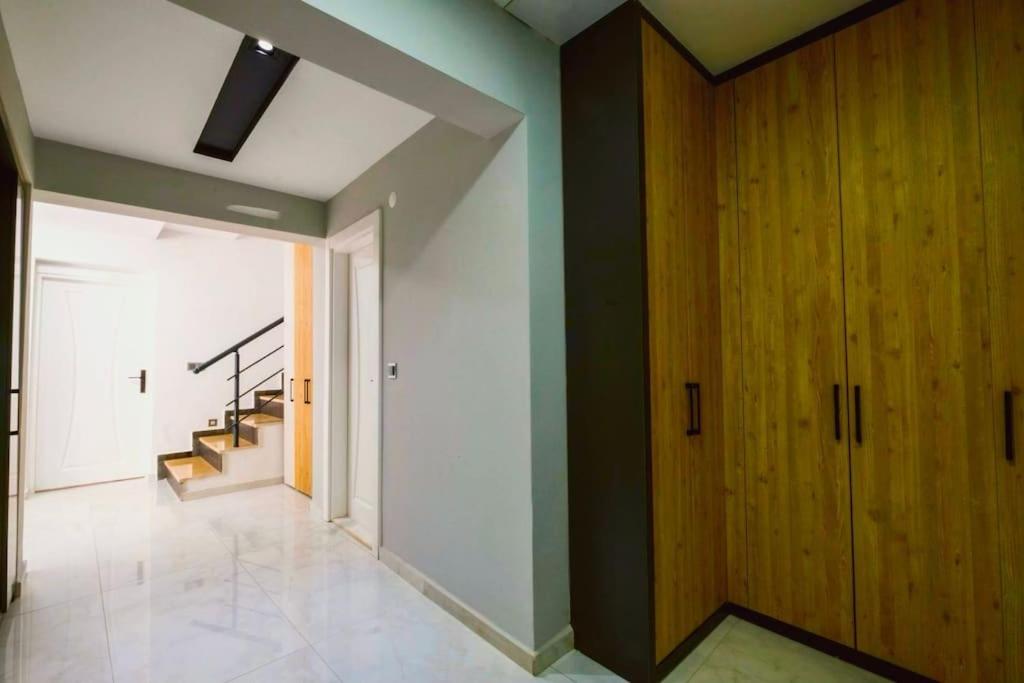 Villa photo 1