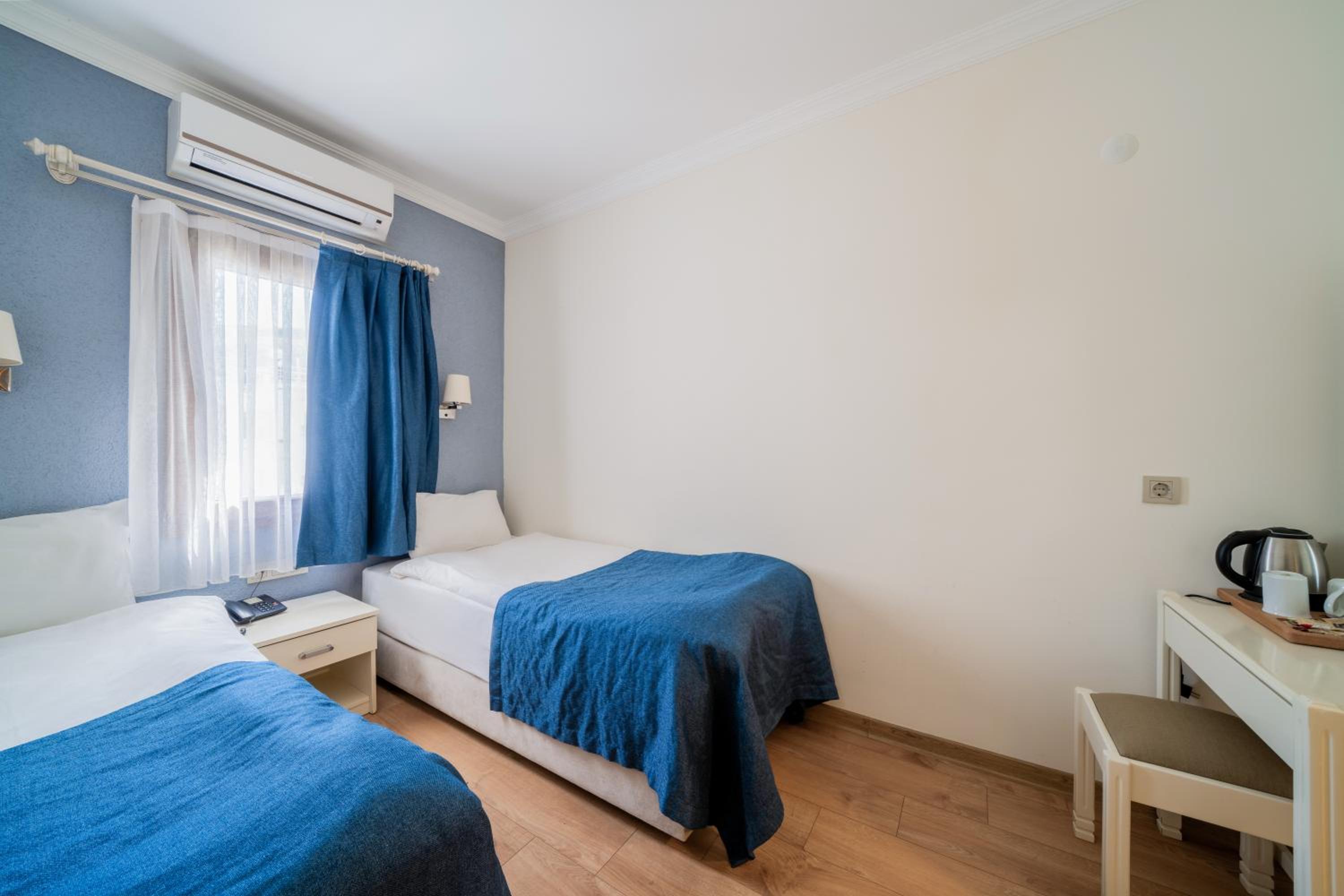 Economy Double Room - Photo 2