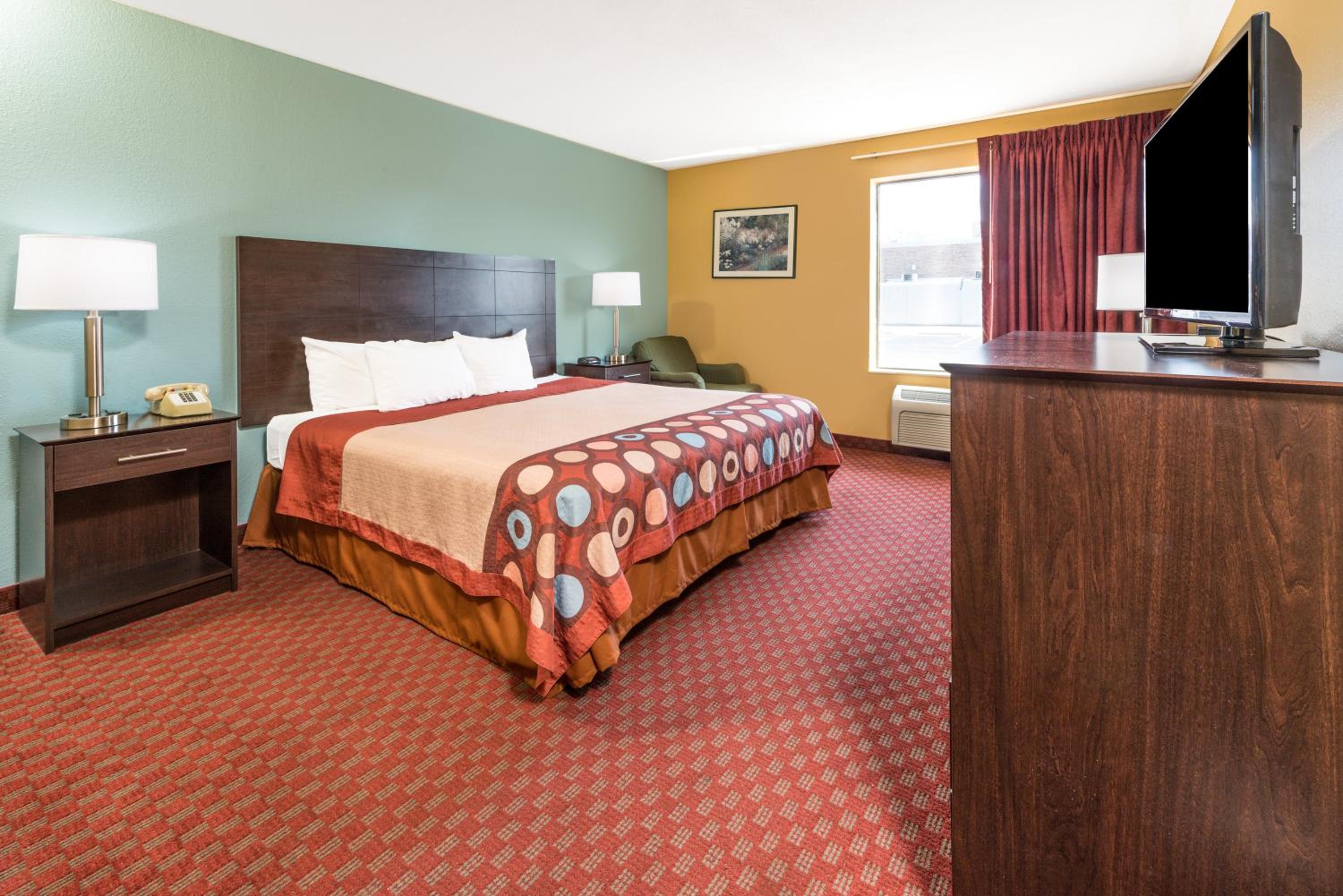 King Room - Non-Smoking - Photo 1