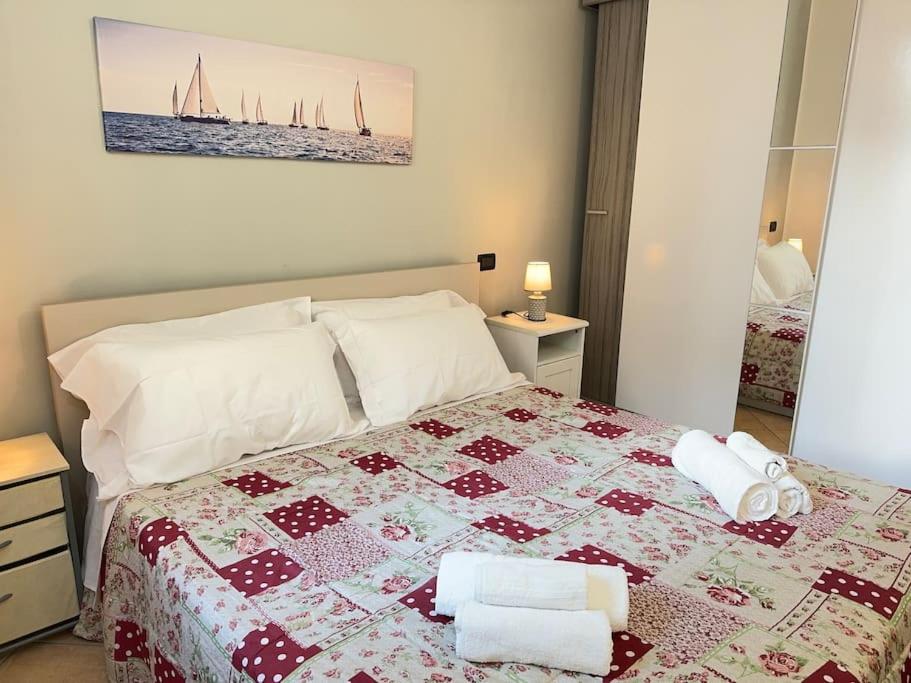 One-Bedroom Apartment With Garden photo 2