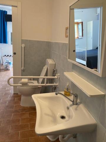 Quadruple Room With Private Bathroom photo 3