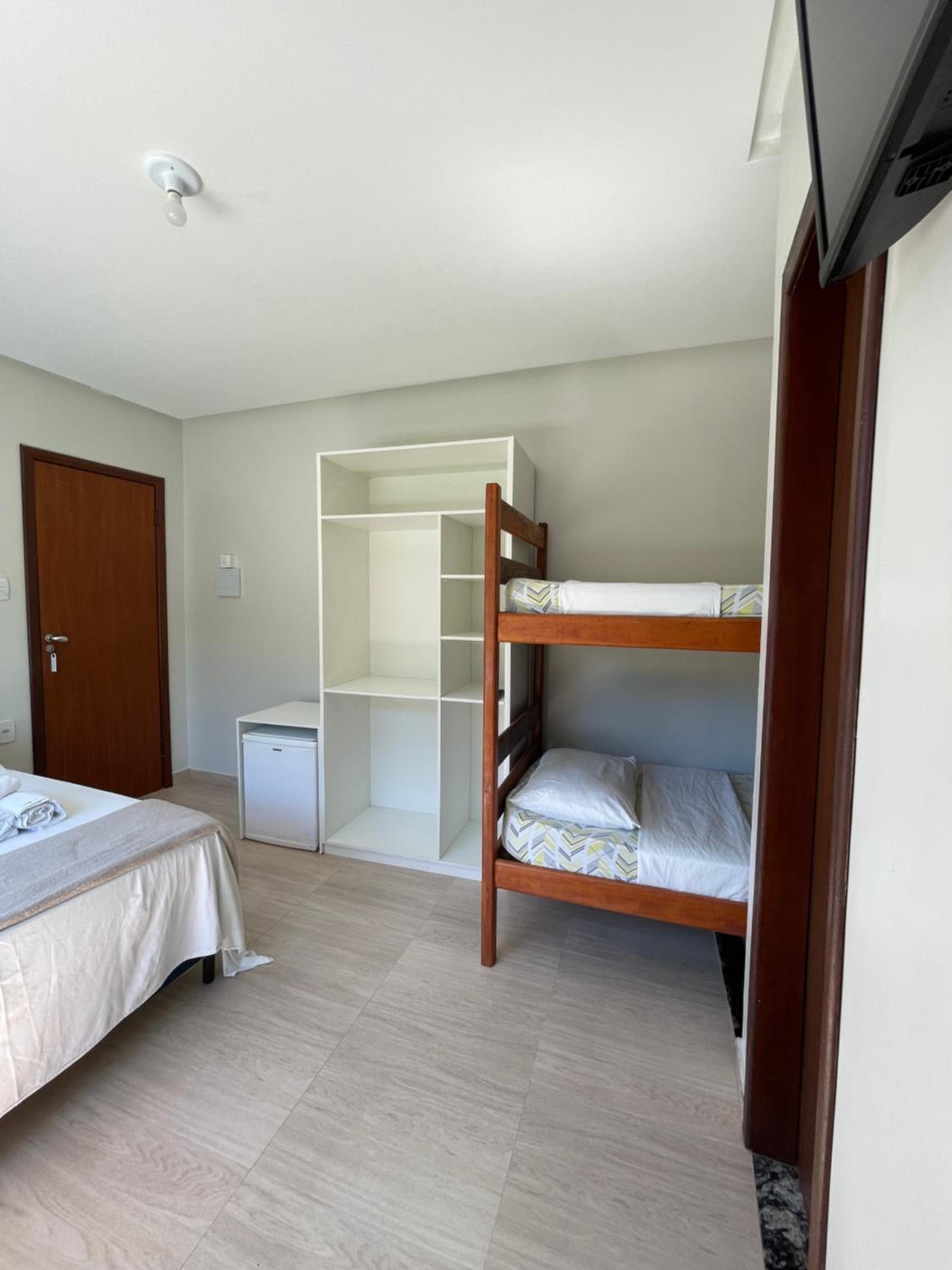 Quadruple Room - Photo 11