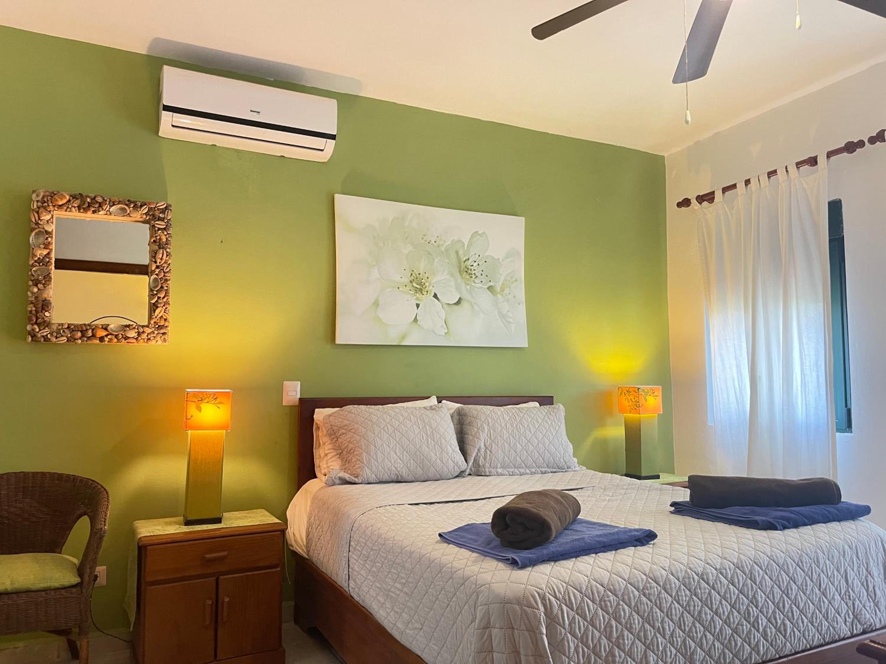 Apartamento con vista a la piscina