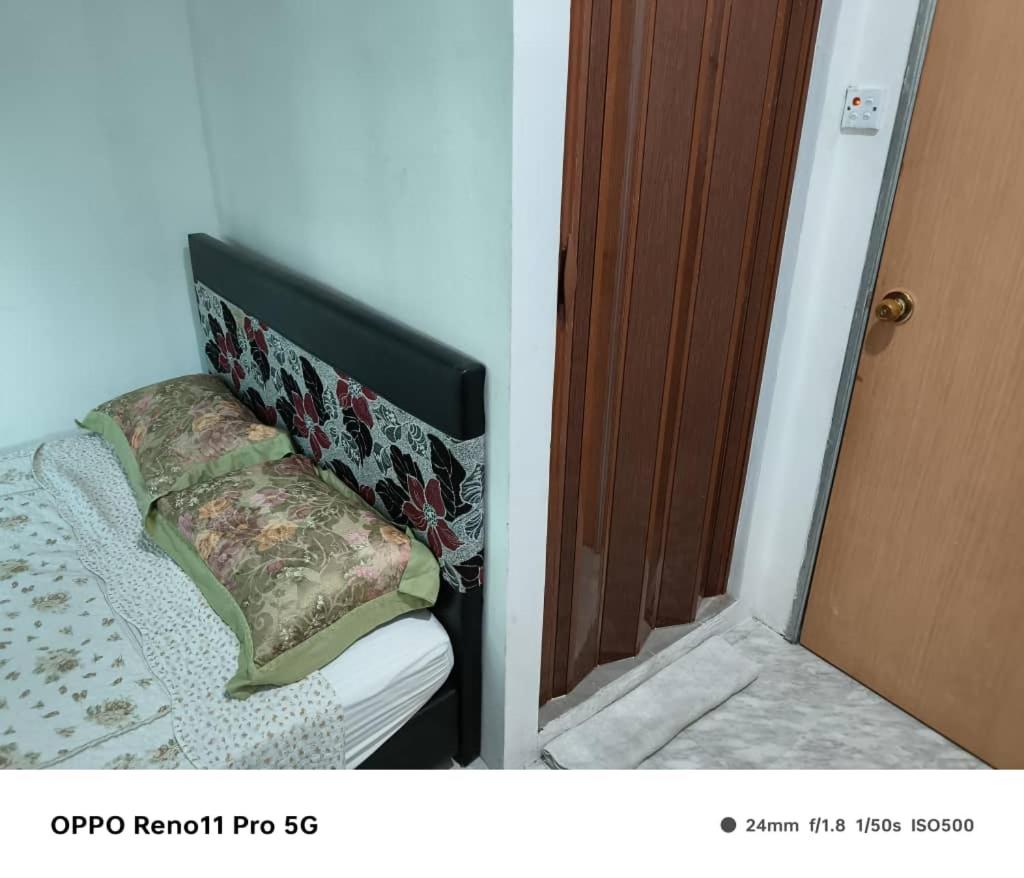 Economy Double Room photo 2
