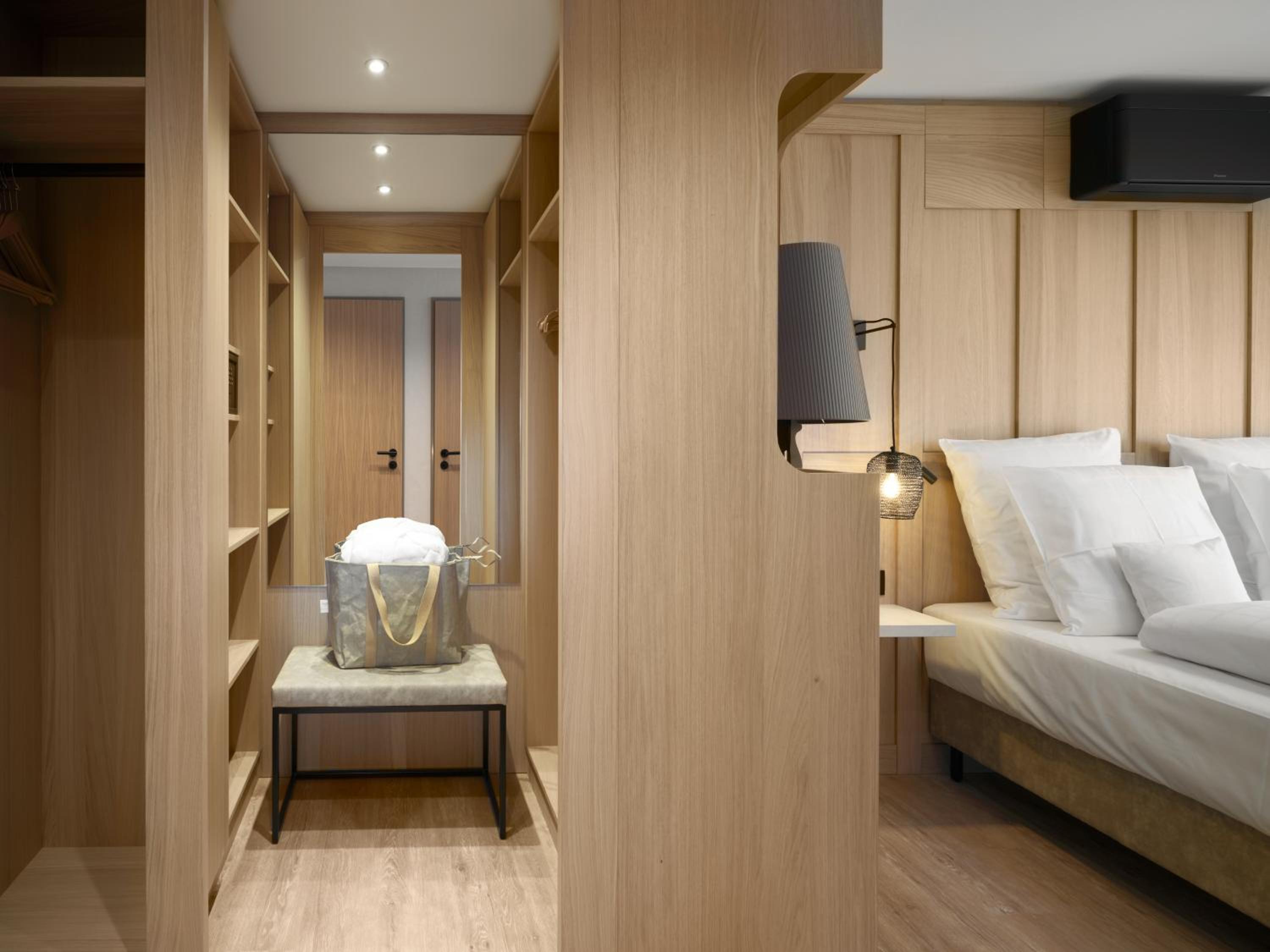 Suite with Balcony photo 3