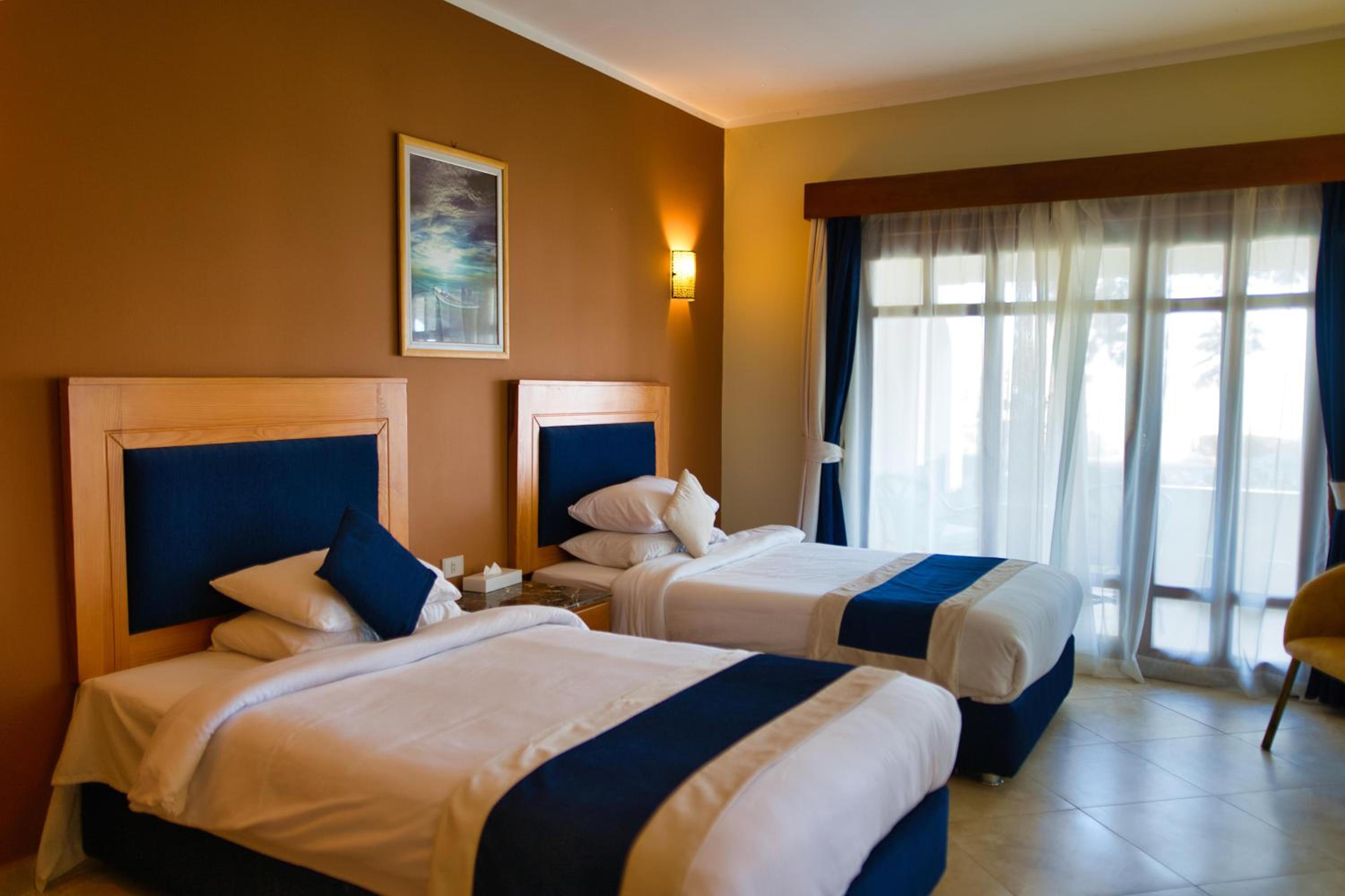 Standard Double Room with Sea View - Egyptians Only - Photo 1