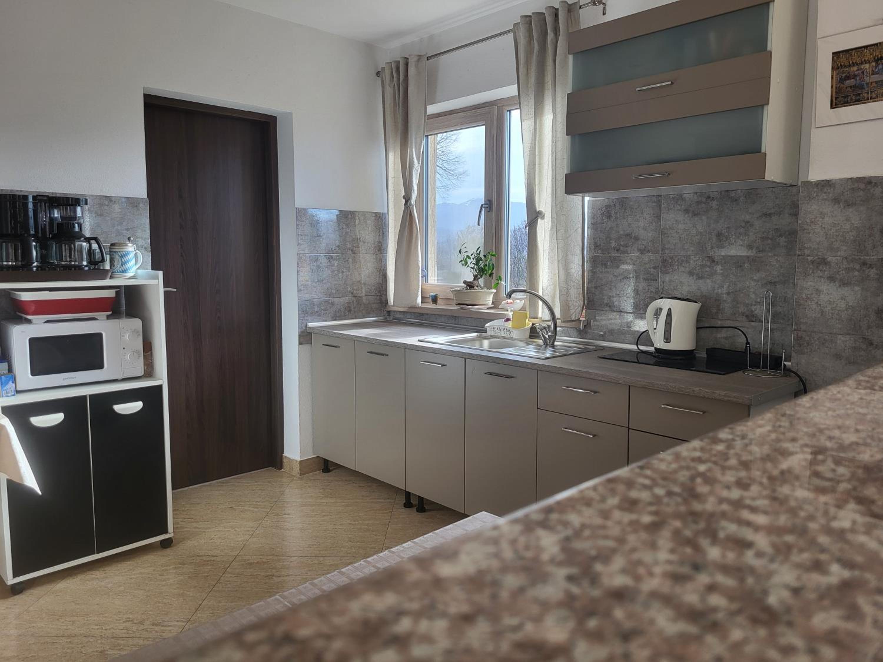 Deluxe Triple Room - Photo 7