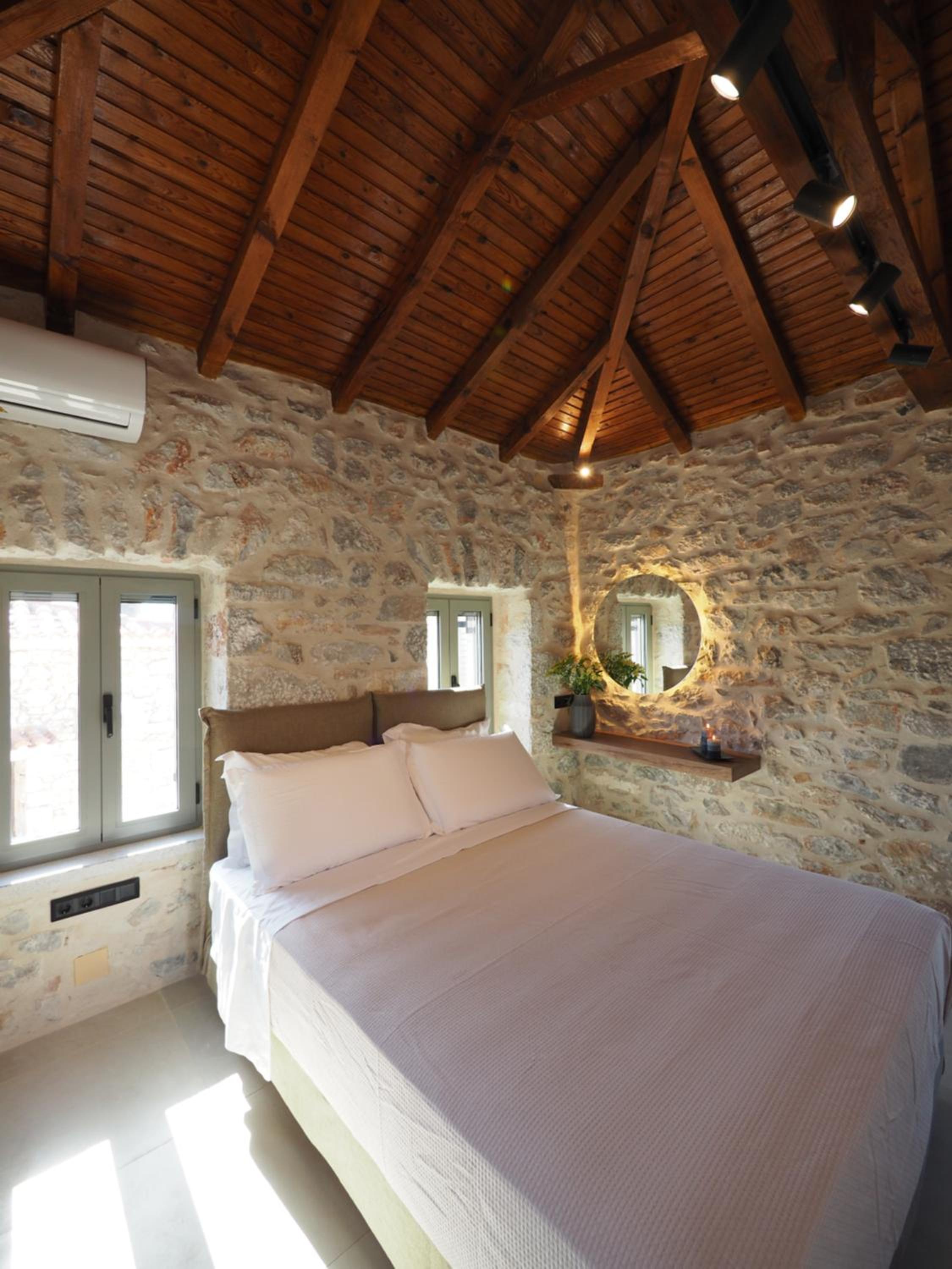 One-Bedroom House photo 2