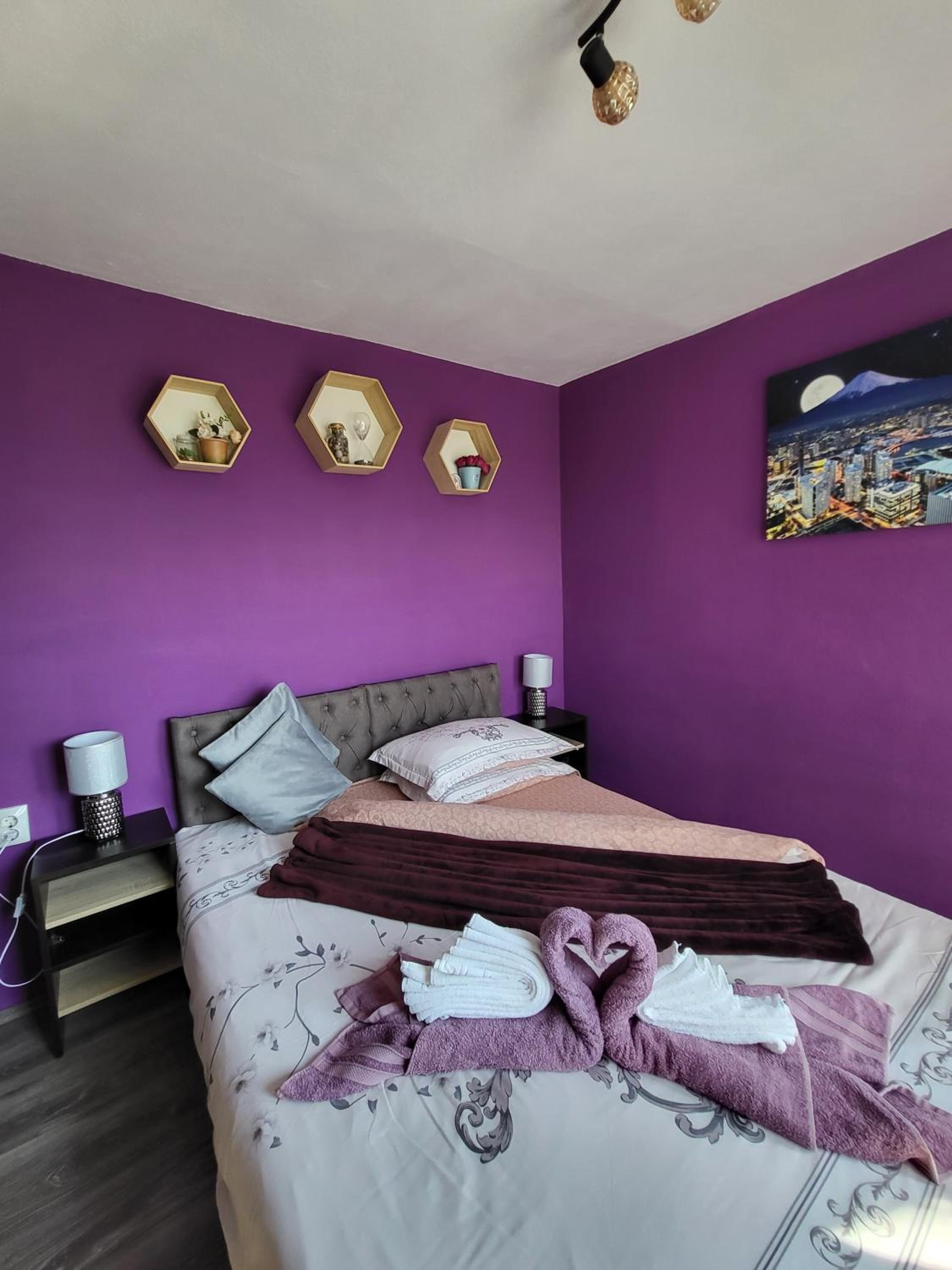 Two-Bedroom Suite with Mountain View - Photo 1