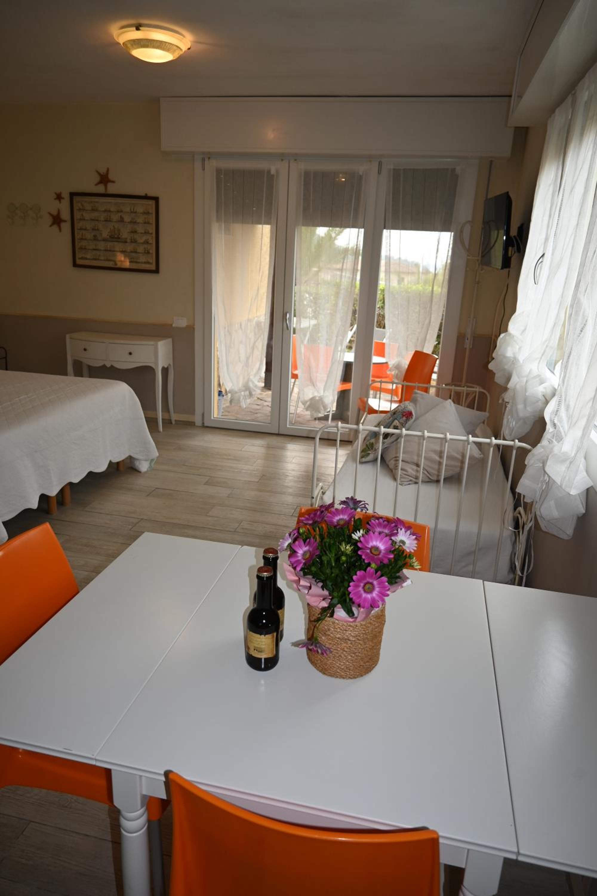 Large Studio (3 Adults)