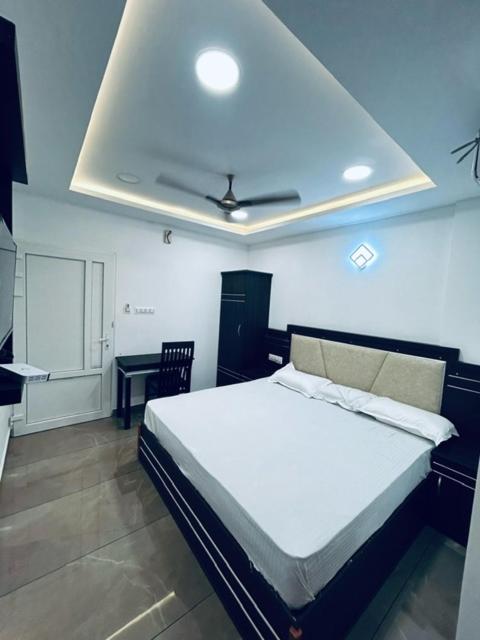 Deluxe Double Or Twin Room photo 1