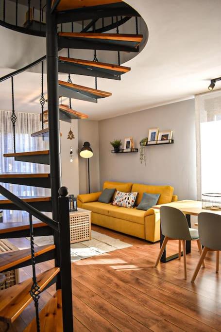 Apartamento de Dos Habitaciones con Vista a la Montaña