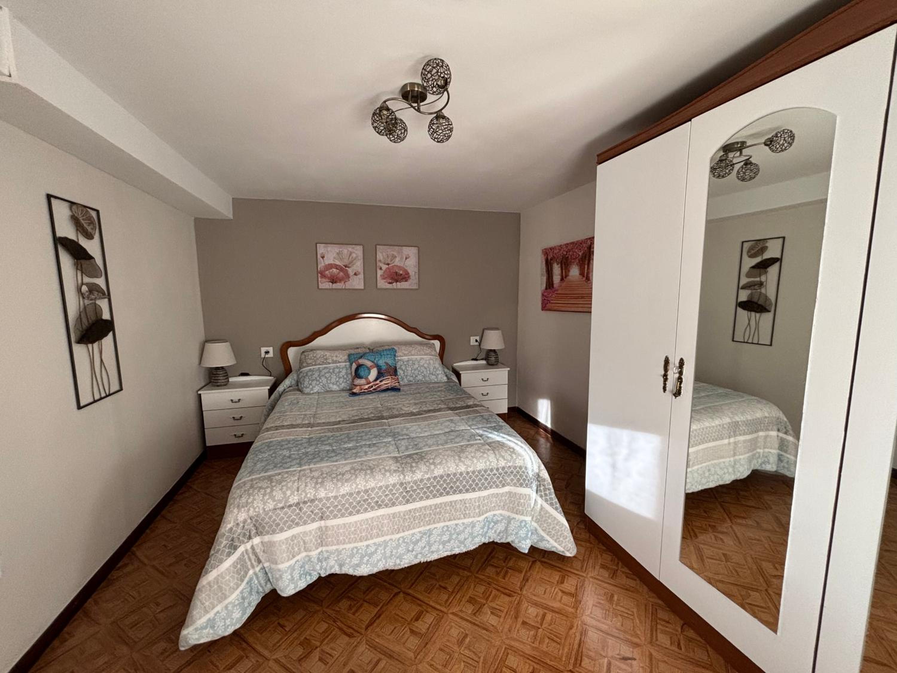 Four-Bedroom House photo 3