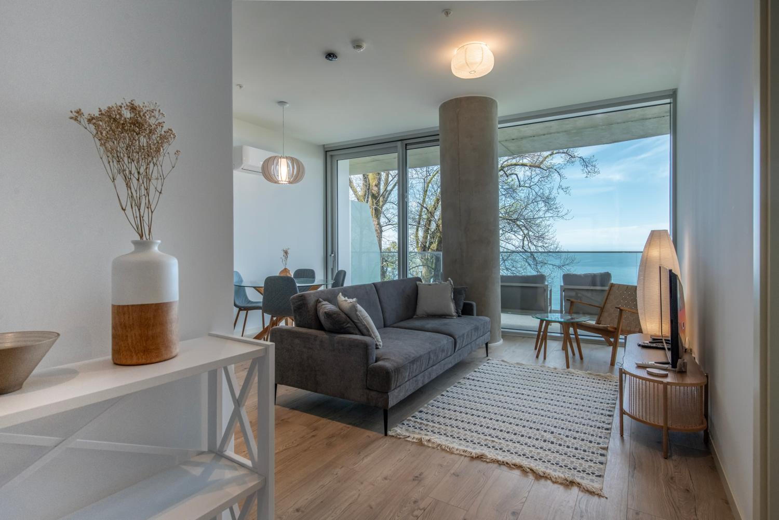 One-Bedroom Apartment with Sea View and Terrace photo 1