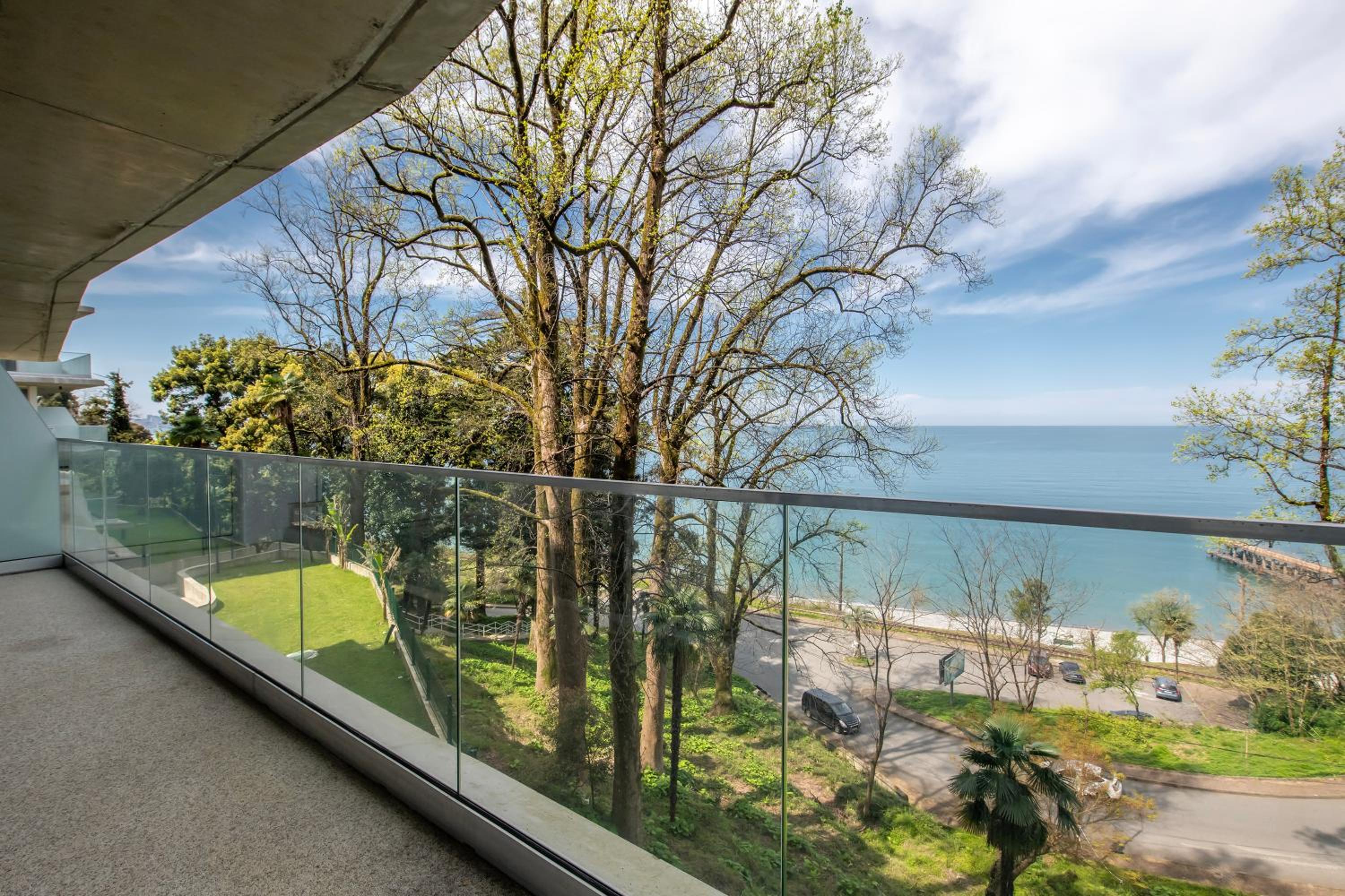 One-Bedroom Apartment with Sea View and Terrace photo 3