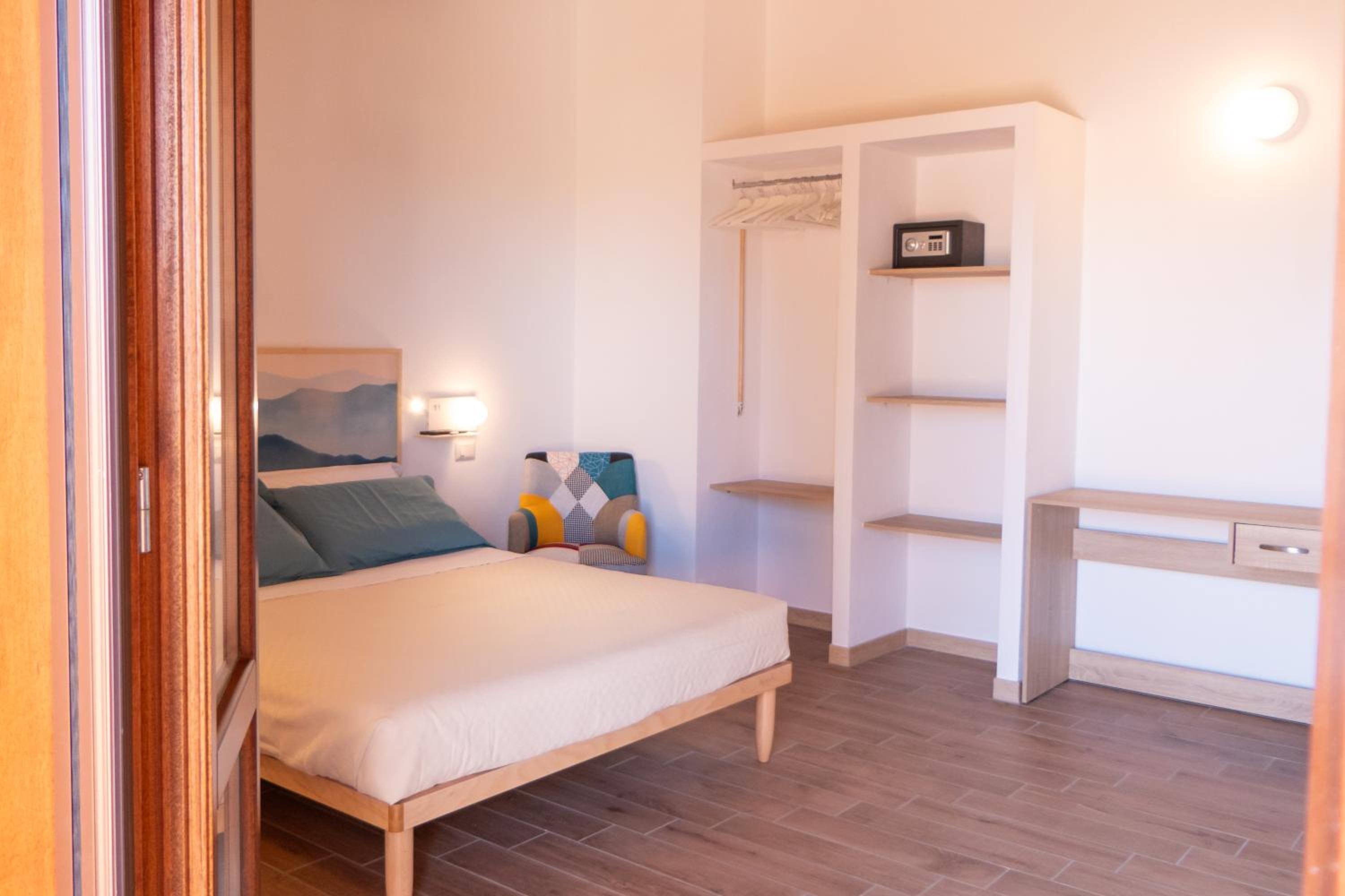 Double Room with Private Bathroom photo 3