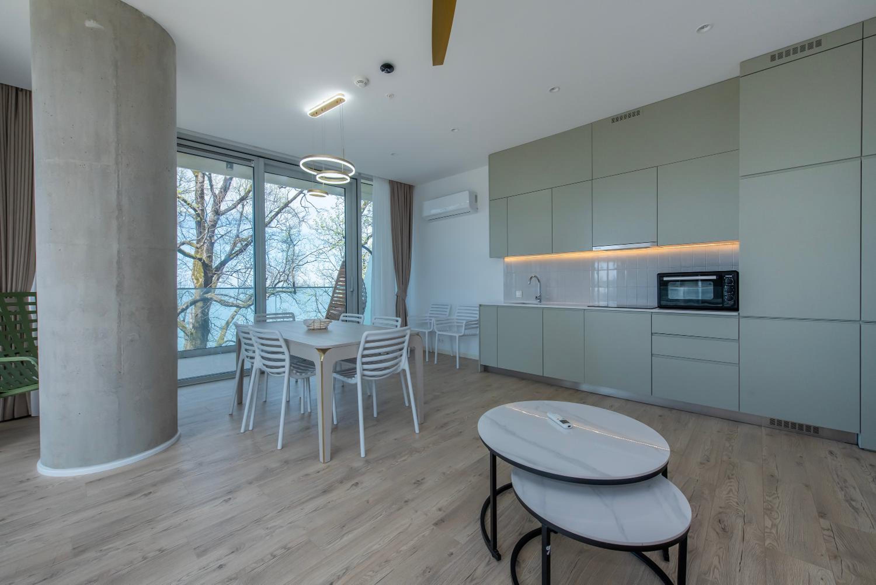 Two-Bedroom Apartment with Balcony and Sea View photo 3