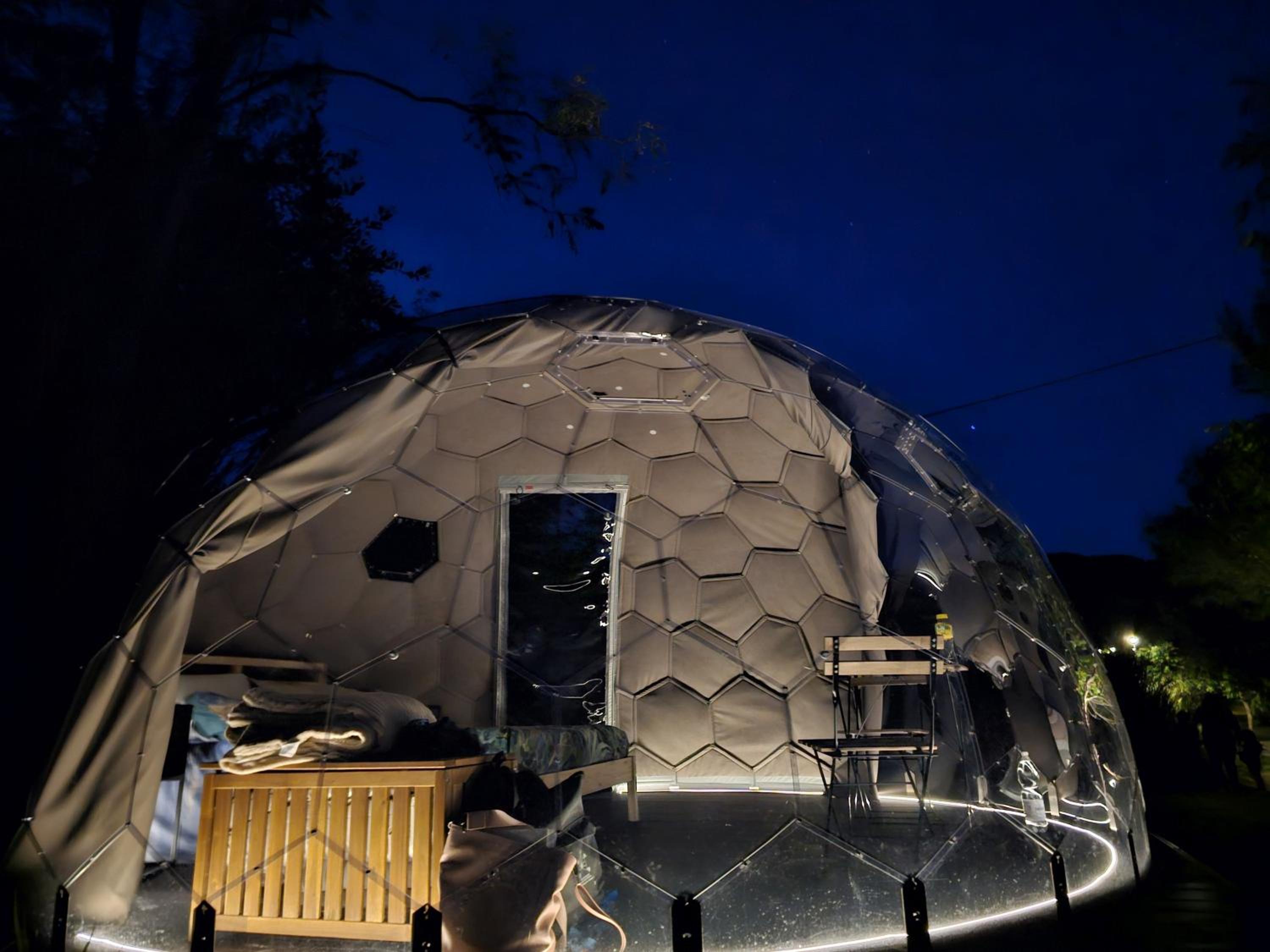 Tent - Photo 2