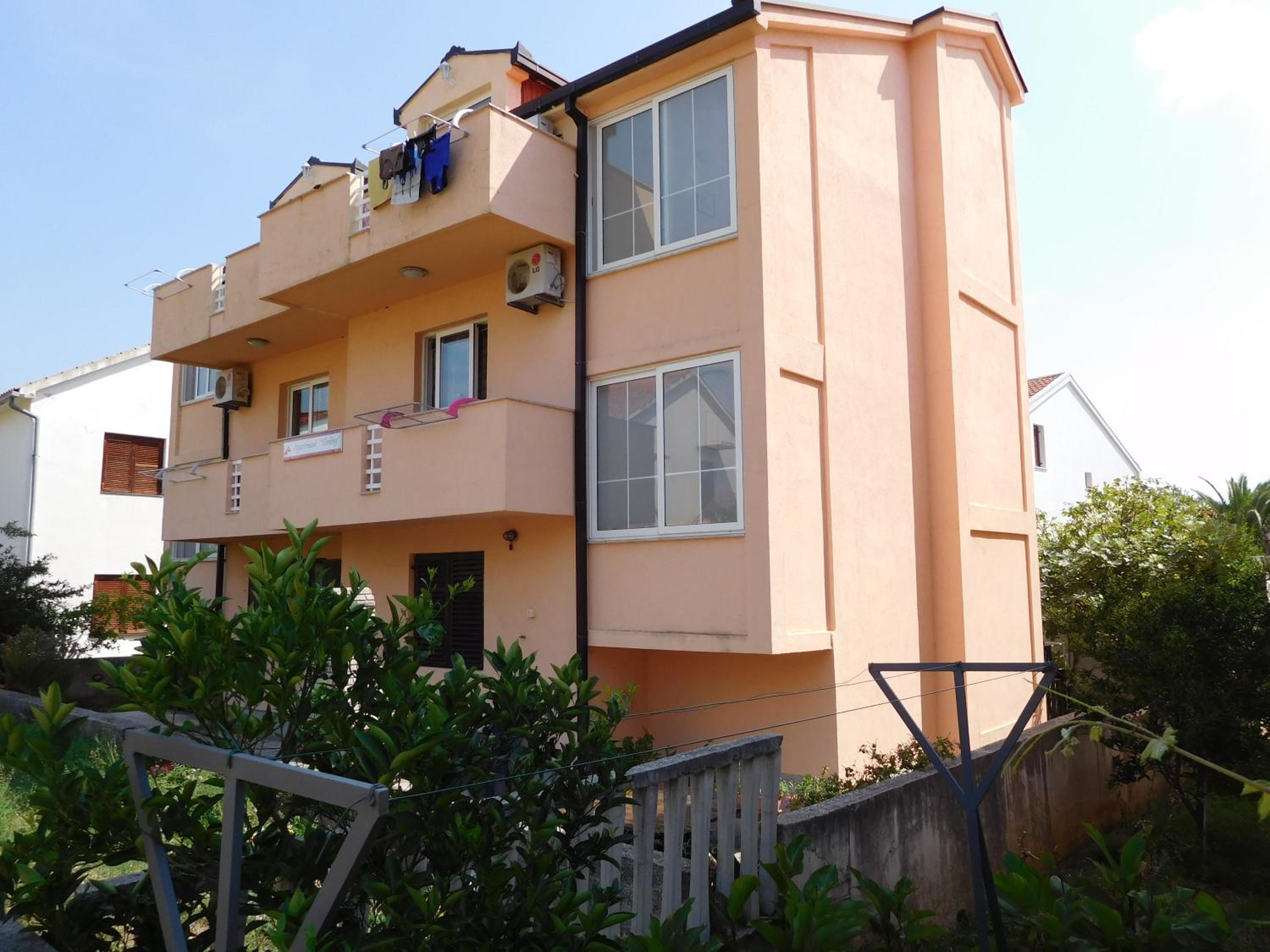 Studio with Balcony - Photo 17