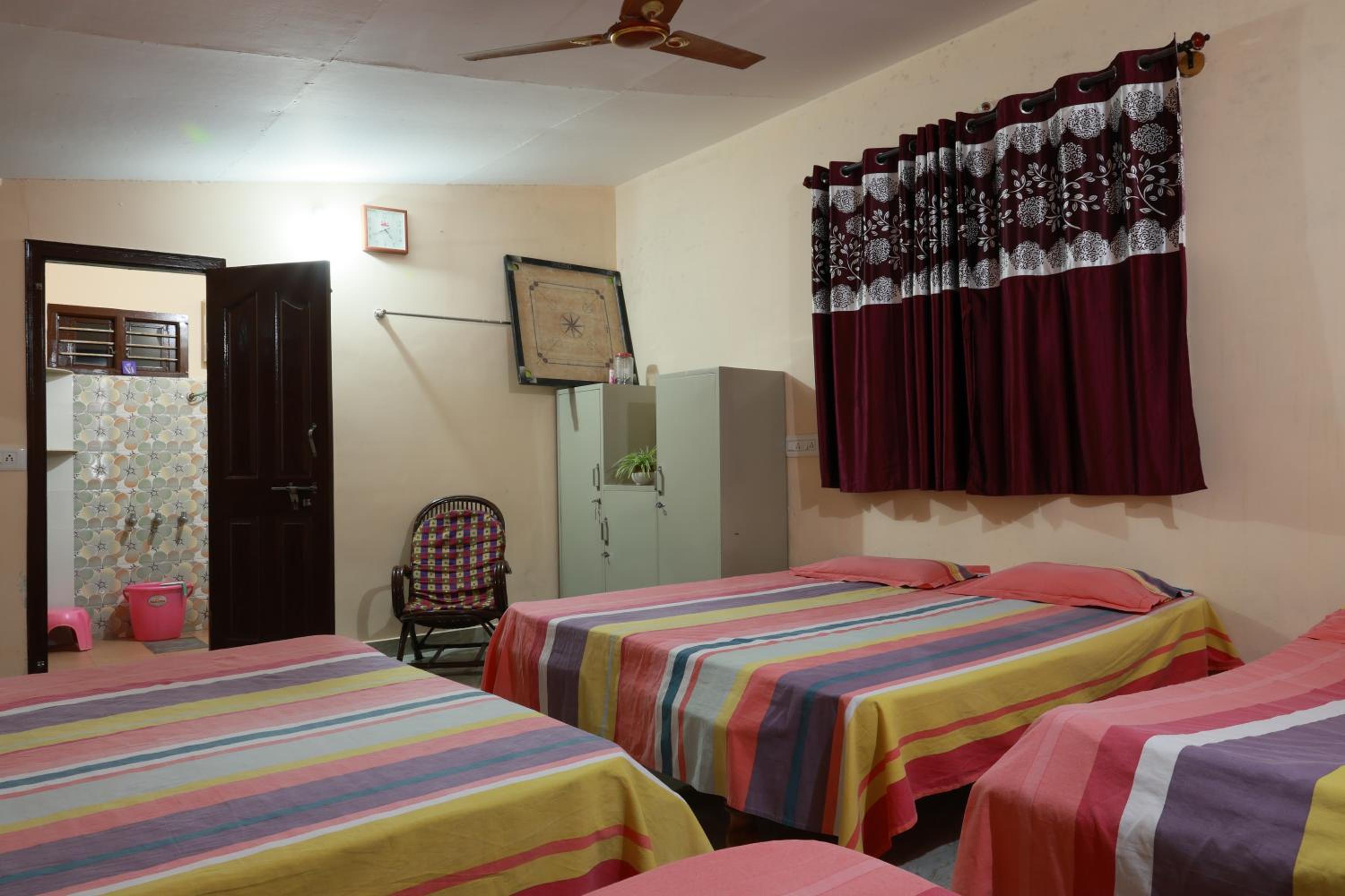 4-Bed Mixed Dormitory Room photo 1