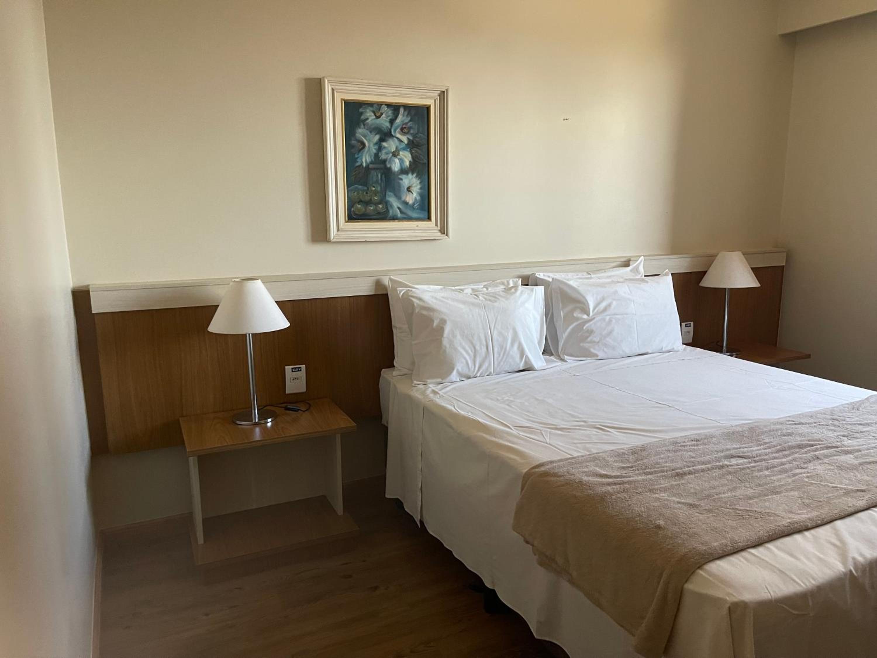 One-Bedroom Deluxe Apartment