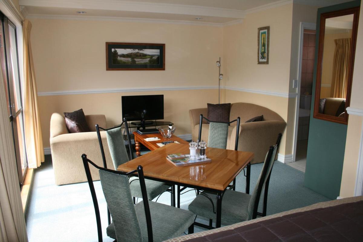 One-Bedroom Unit with Spa Bath photo 1