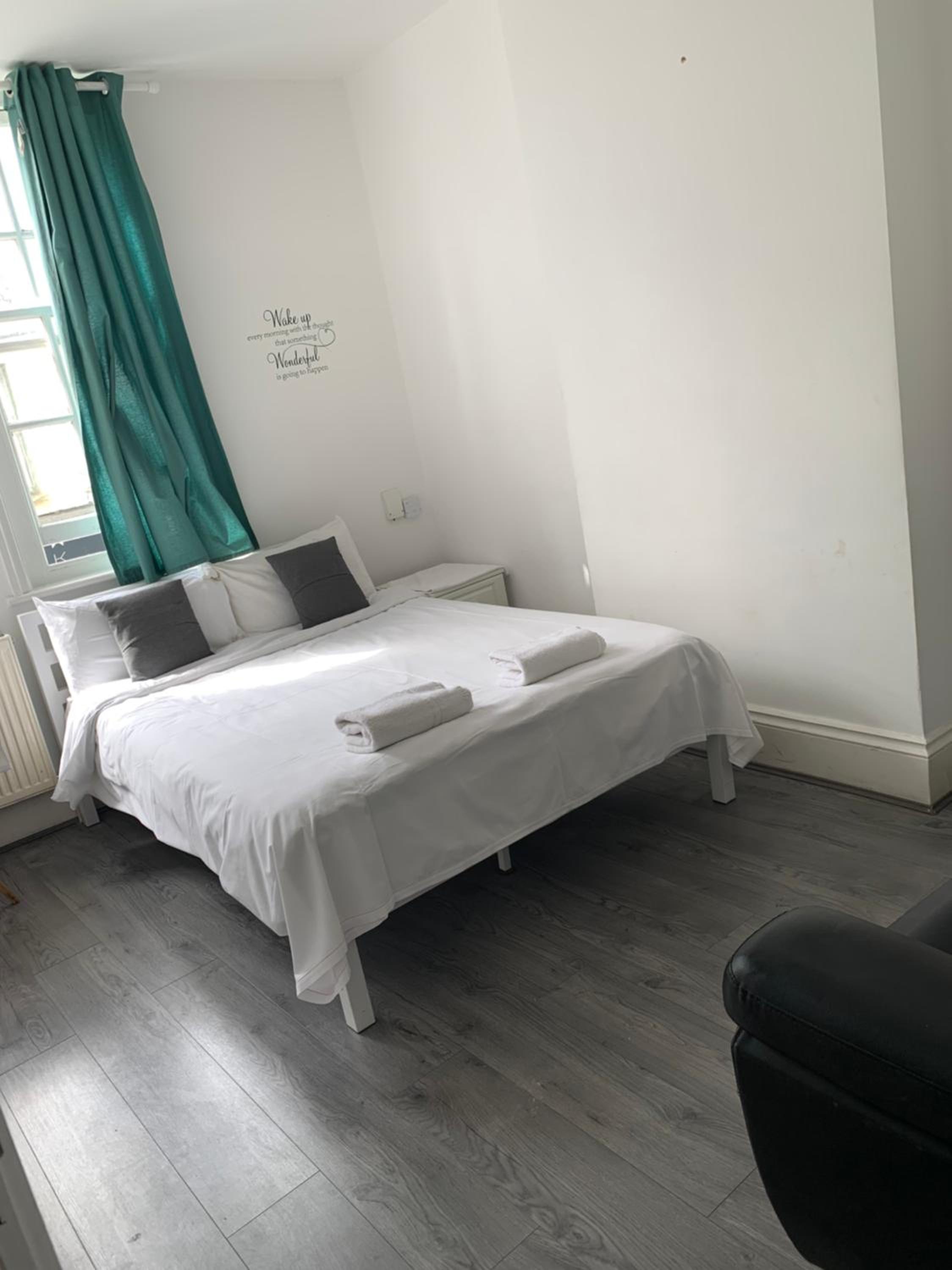 Budget Double Room photo 2