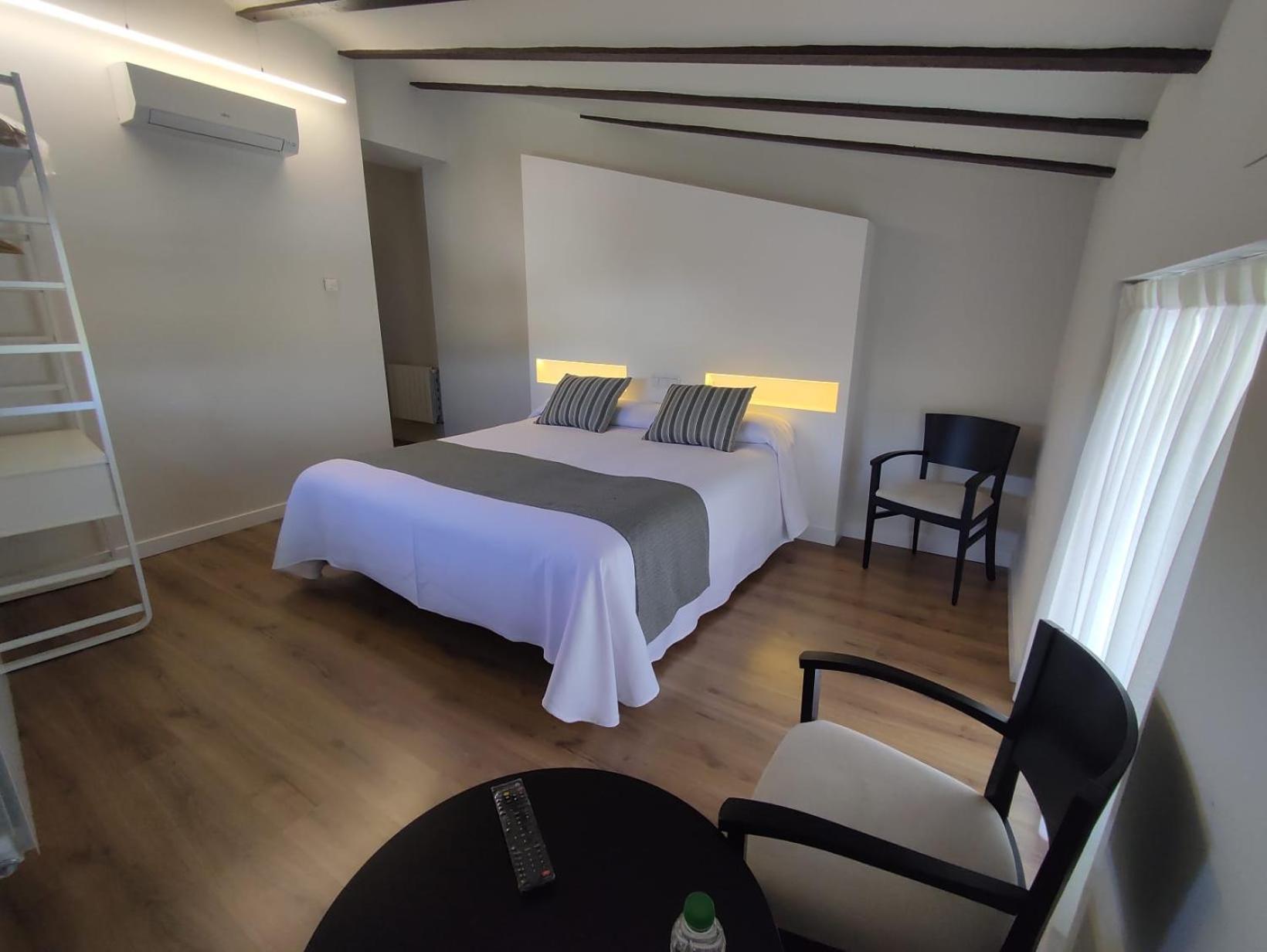 Superior Double Room - Photo 1