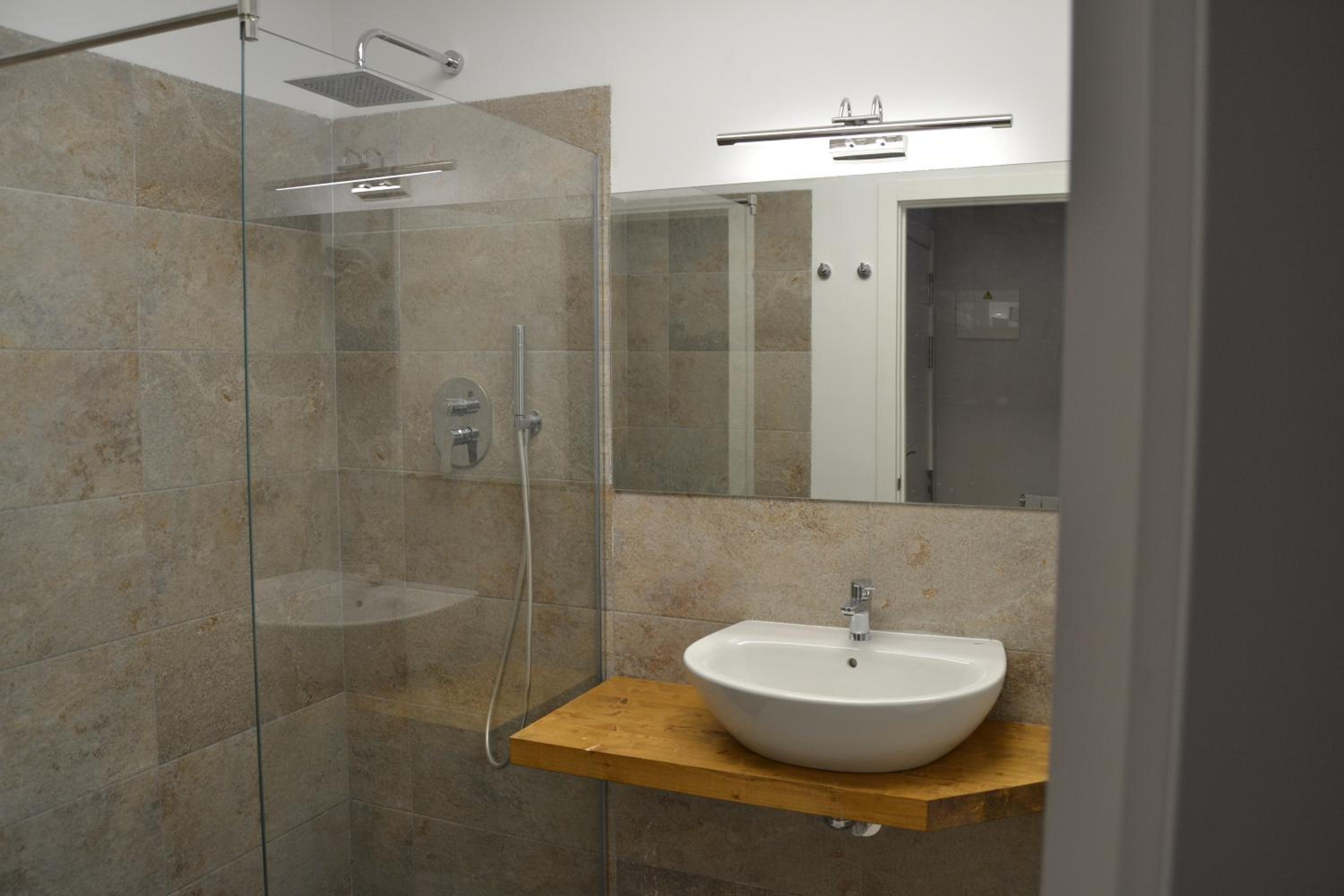 Superior Double Room - Photo 4