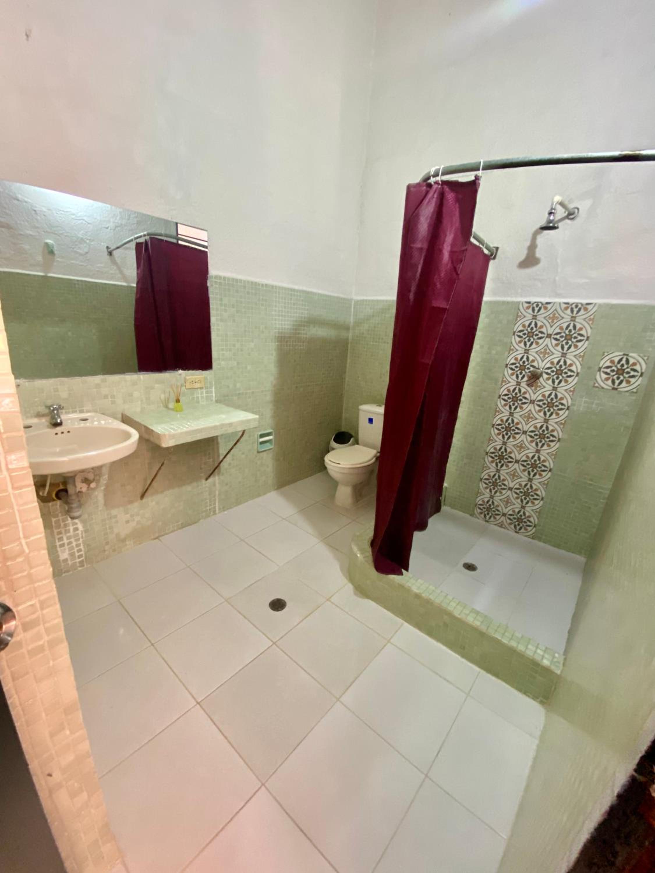 Quadruple Room with Private Bathroom photo 1