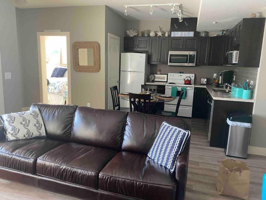Two-Bedroom House photo 2