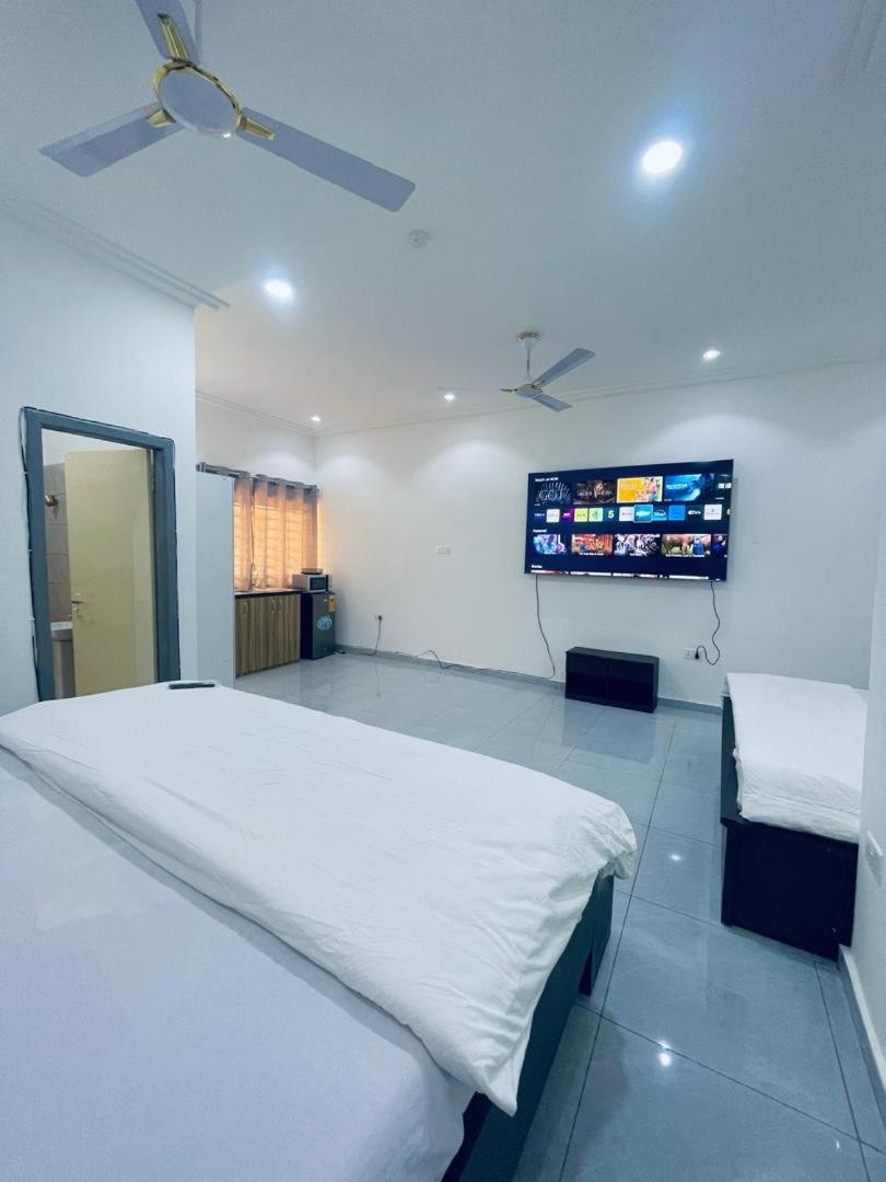 Deluxe Family Room photo 1