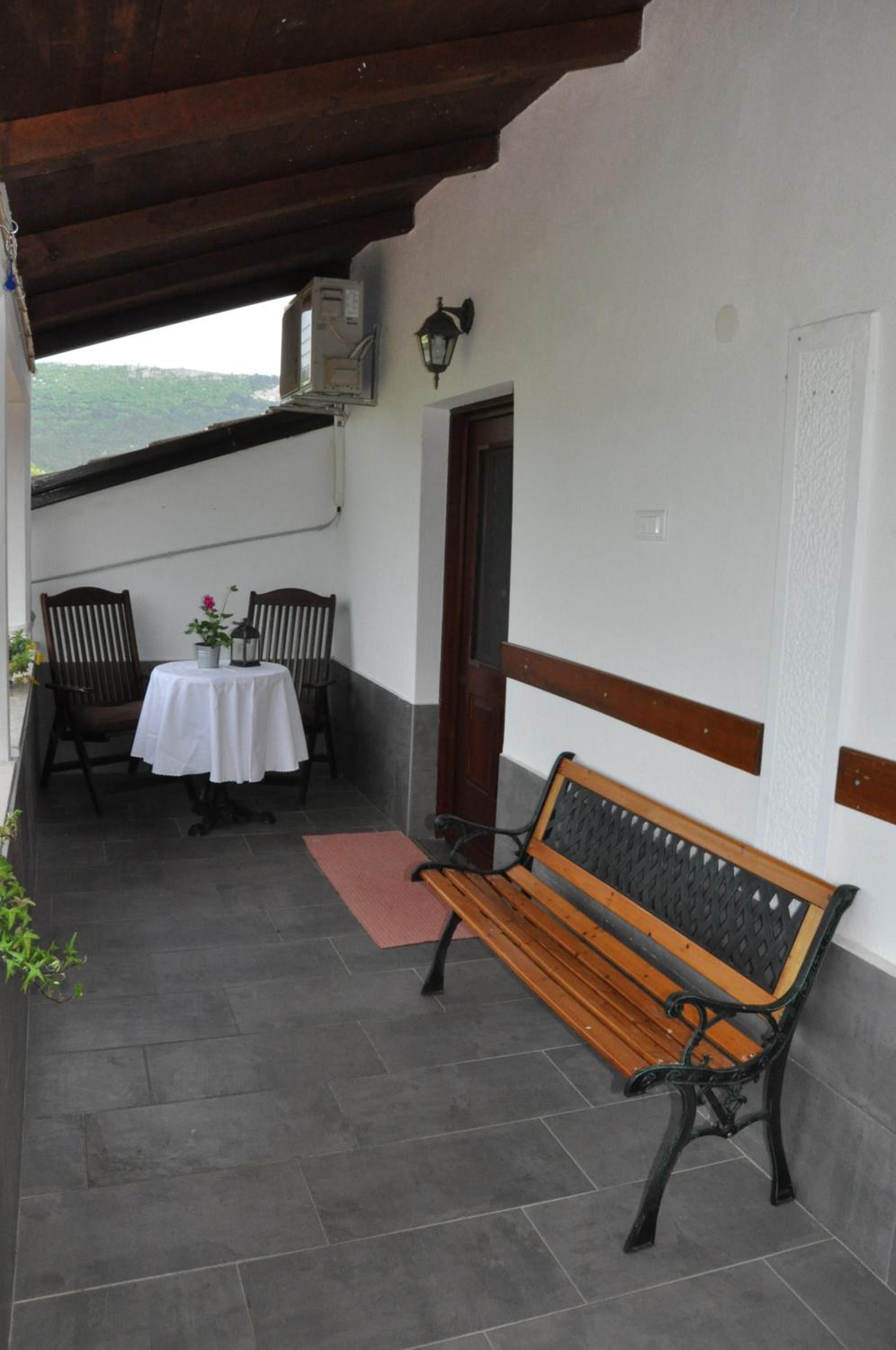 Triple Room with Private Bathroom - Photo 15