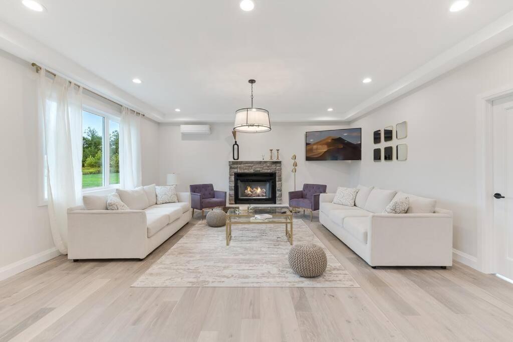 Four-Bedroom House photo 2