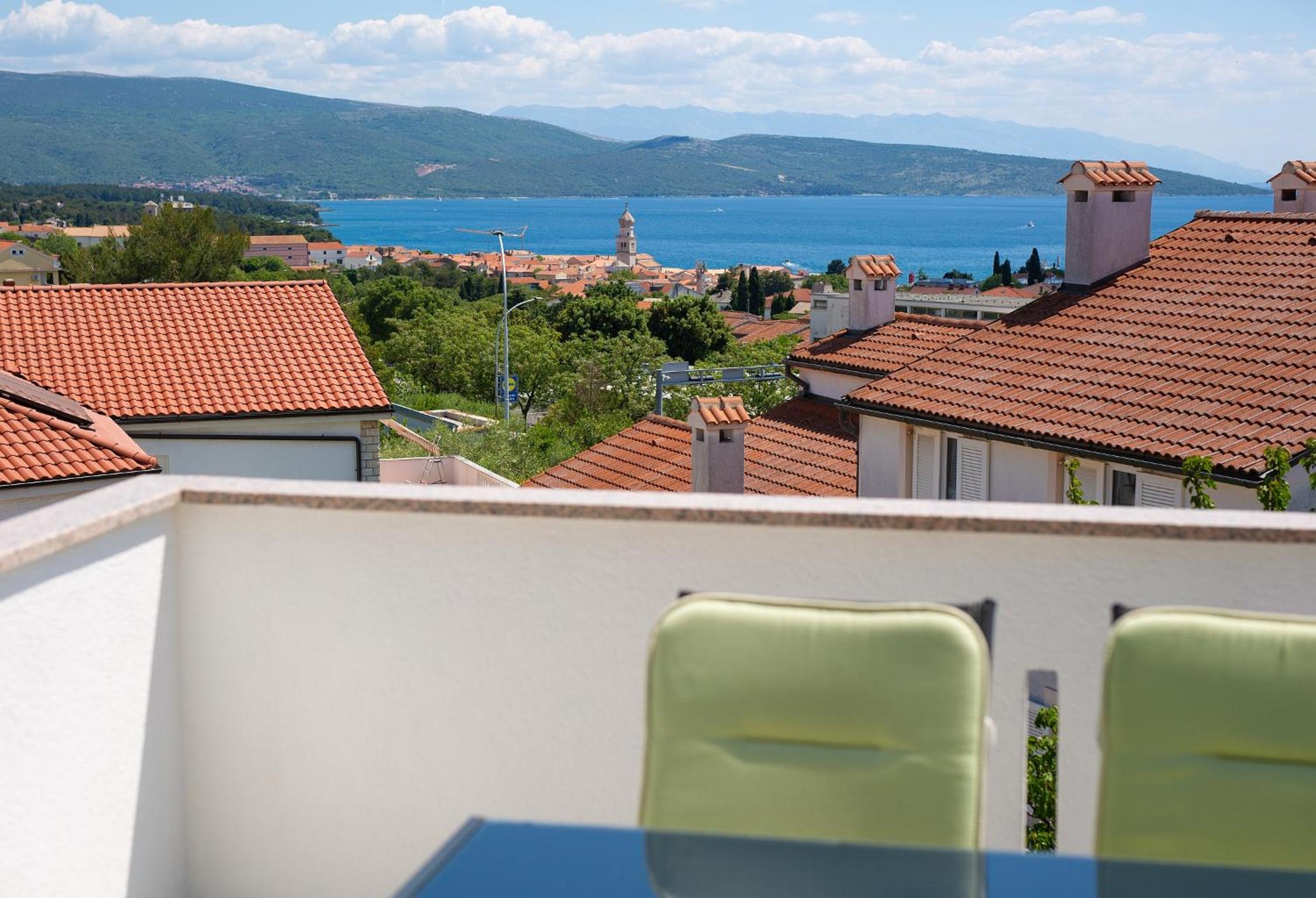 Two-Bedroom Superior Apartment with Balcony and Sea View - Photo 16