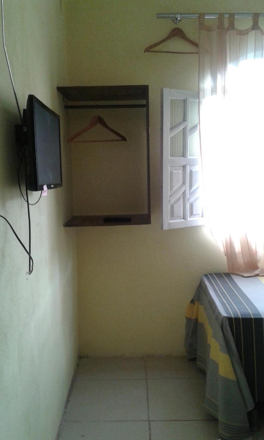 Economy Twin Room photo 3