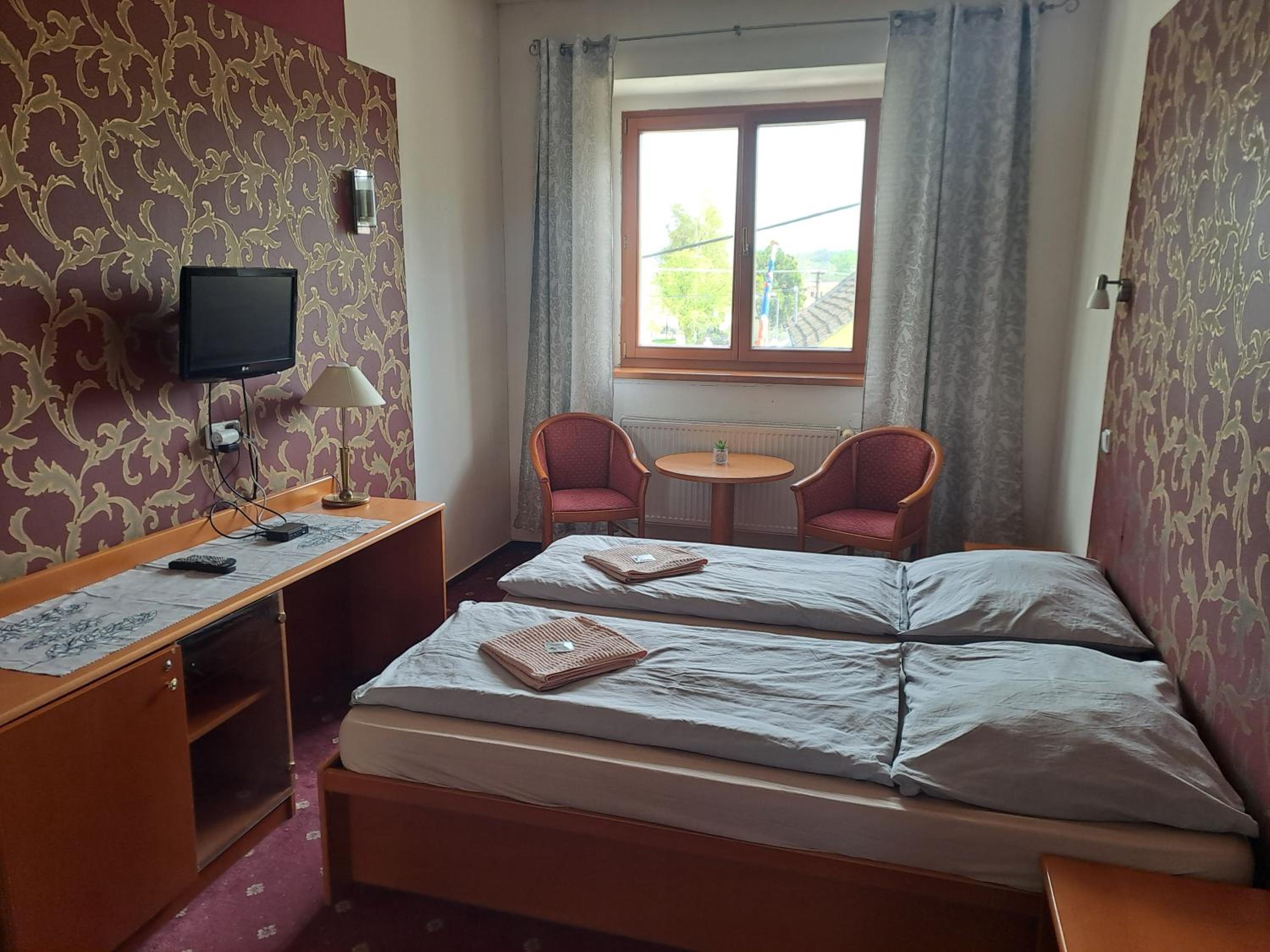 Double or Twin Room photo 3