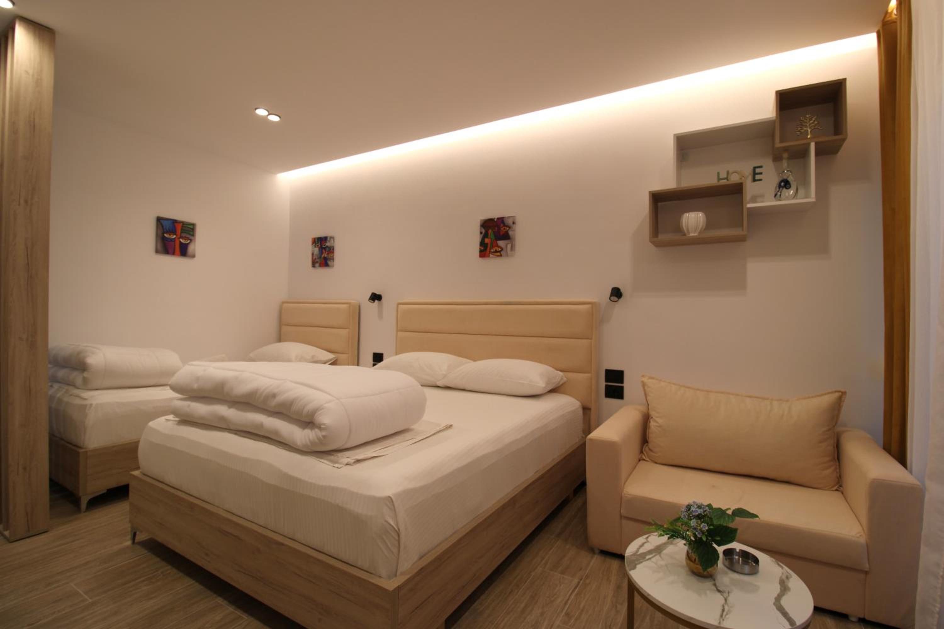 Deluxe Studio