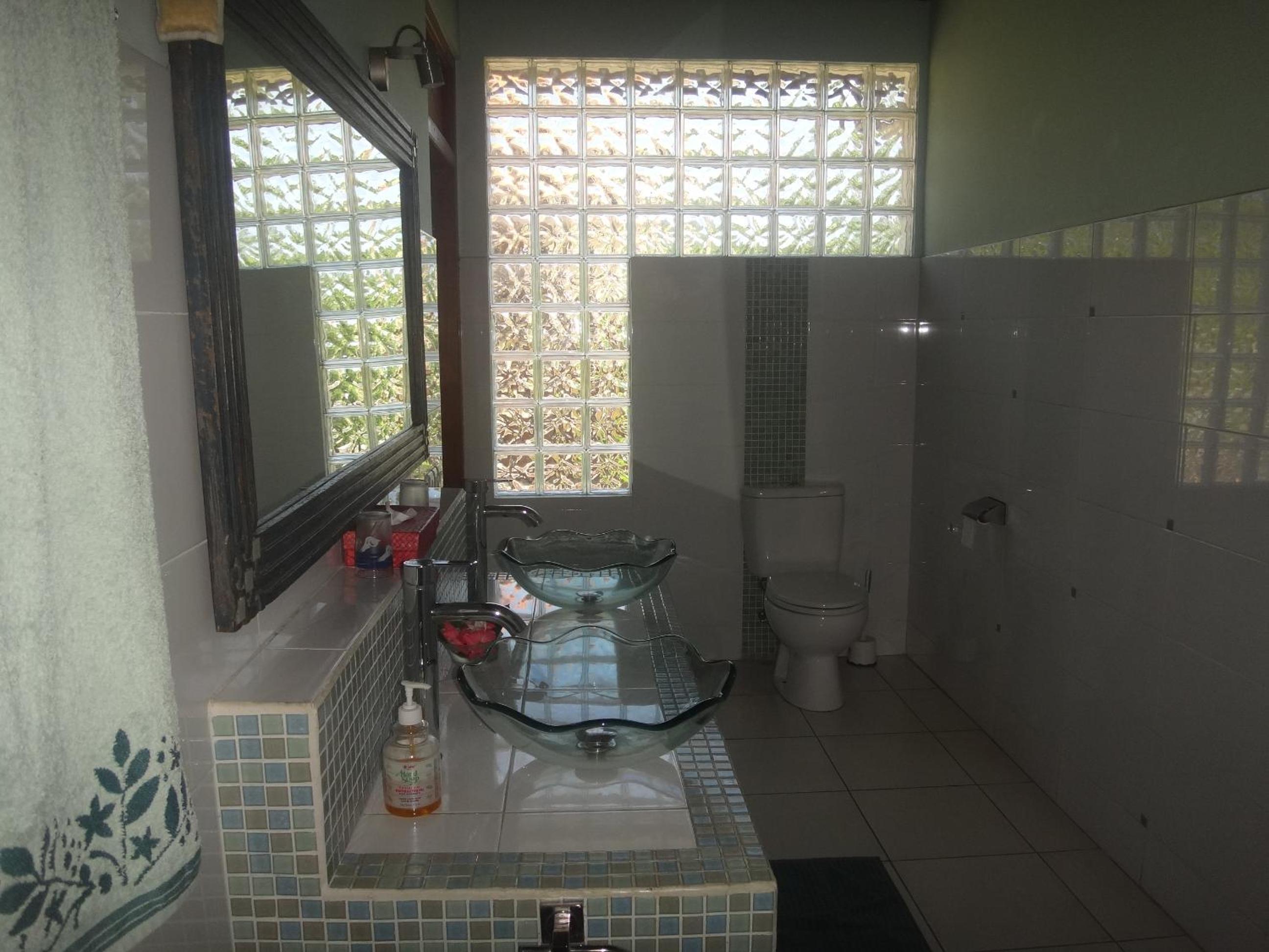 Deluxe King Room - Photo 6