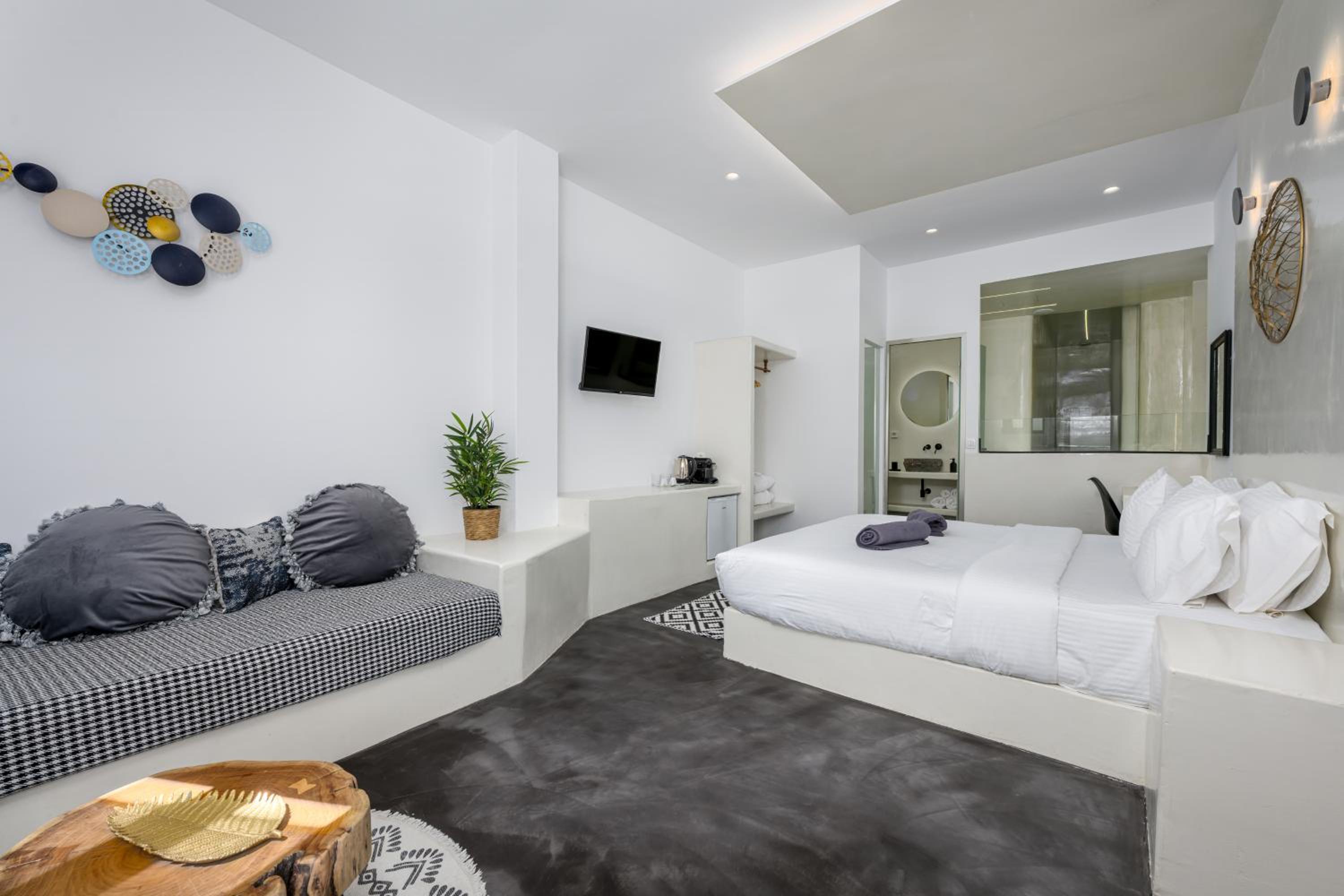 Junior Suite with Indoor Hot Tub & Sea View - Photo 1